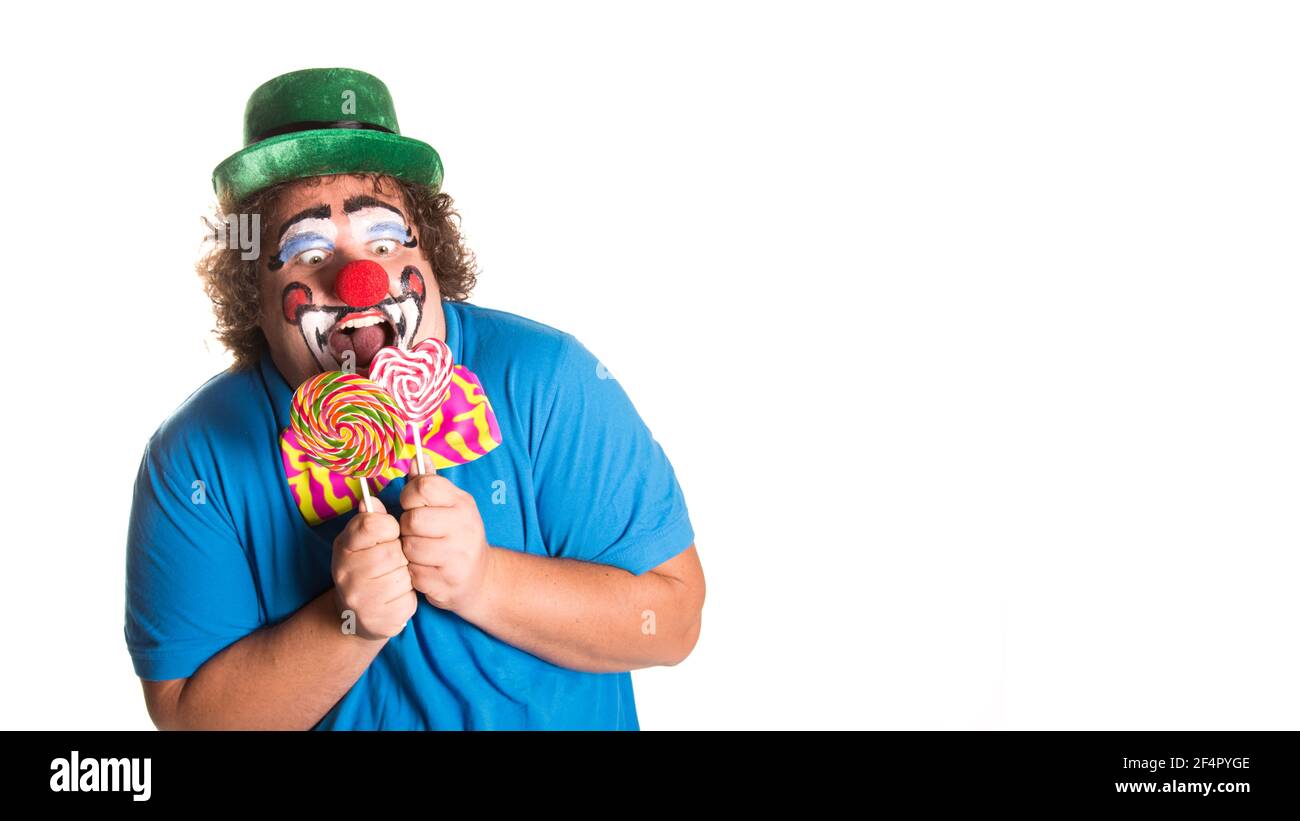 Vacances. Clown gras drôle. Arrière-plan blanc. Banque D'Images