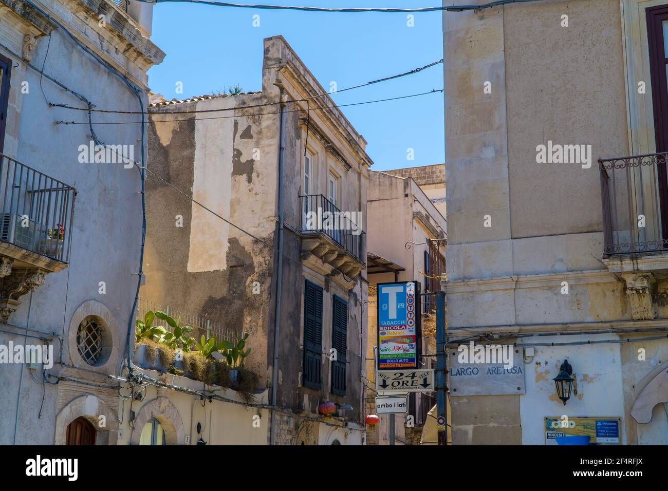 Photographie de rue de l'architecture traditionnelle à Syracuse, Sicile, Italie Banque D'Images