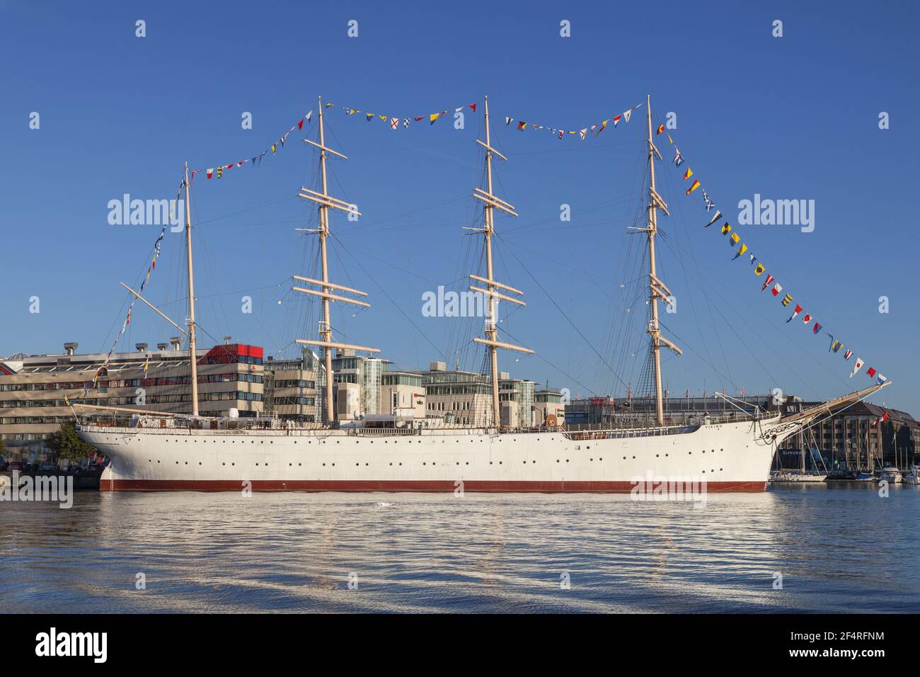 Géographie / Voyage, Suède, Vaestra Goetalands laen, Göteborg, quatre mâts d'écorce Viking dans le port , droits-supplémentaires-dégagement-Info-non-disponible Banque D'Images