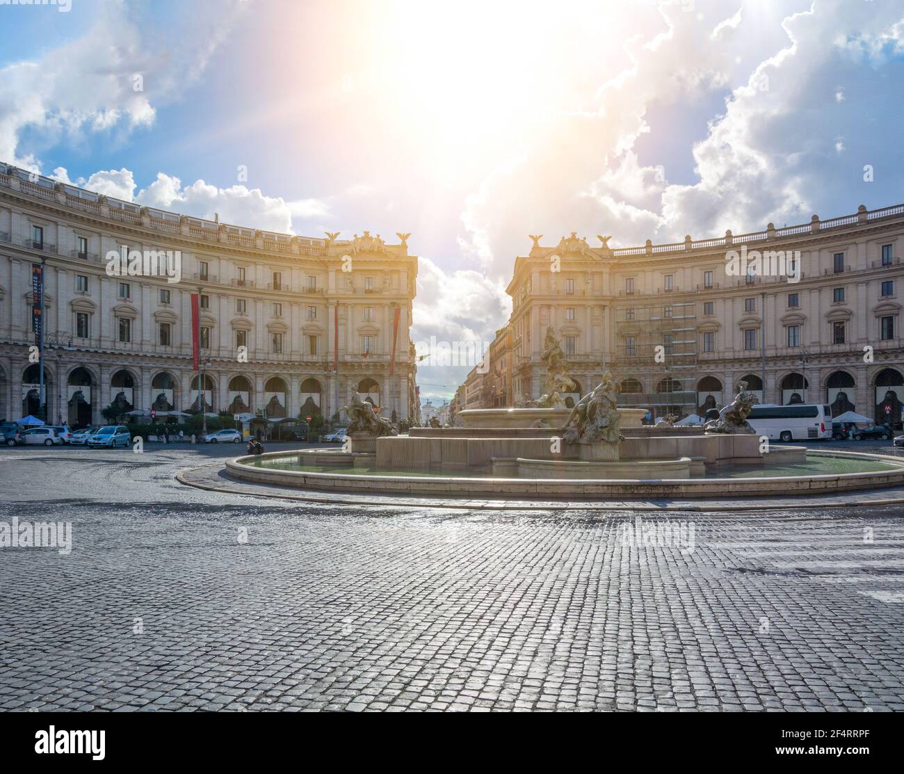 Rome, Italie - 06 octobre 2018: Vue de la place de la République sur Altare della Patria à Rome Banque D'Images