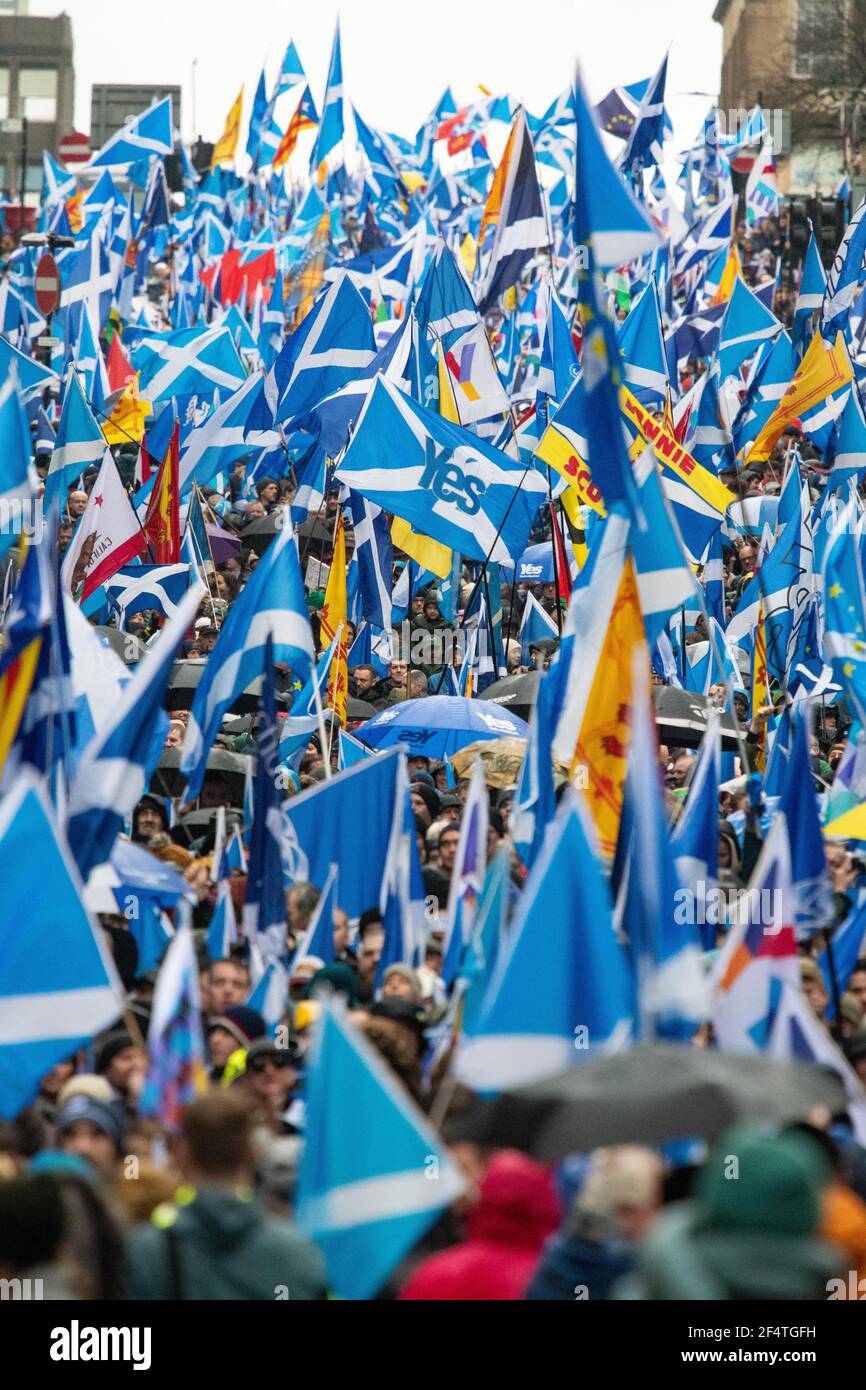 Drapeaux écossais de l'indépendance à Glasgow mars - 2020 Banque D'Images