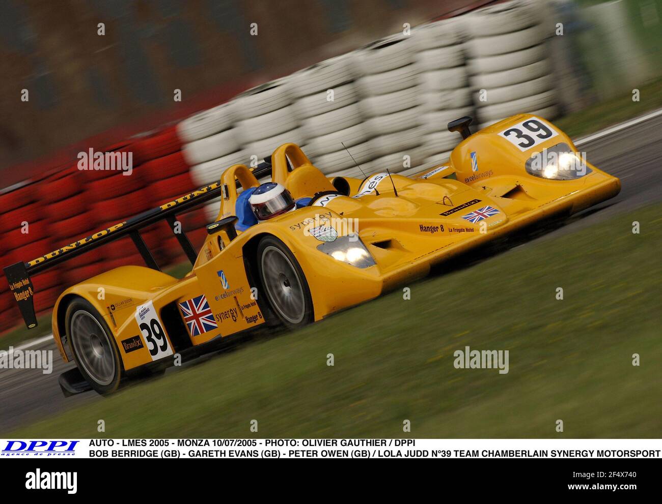 AUTO - LMES 2005 - MONZA 10/07/2005 - PHOTO: OLIVIER GAUTHIER / DPPI BOB BERRIDGE (F) - GARETH EVANS (F) - PETER OWEN (F) / LOLA JUDD N°39 ÉQUIPE CHAMBERLAIN SYNERGY MOTORSPORT / ACTION Banque D'Images