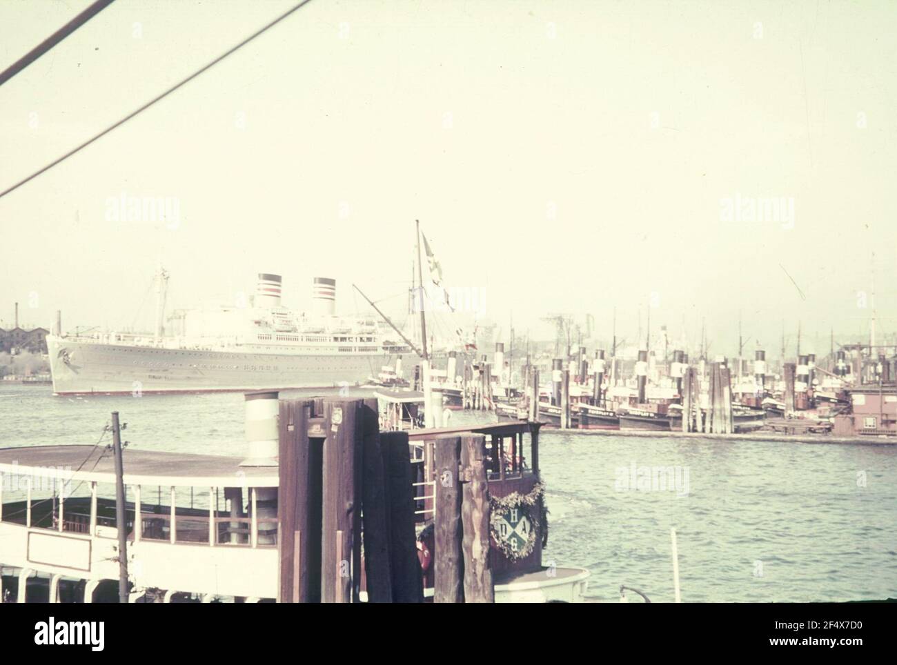 Photos de voyage. Hambourg, port. Vue avec le navire à passagers 'Milaukee Banque D'Images