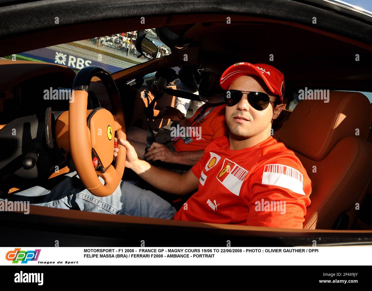 MOTORSPORT - F1 2008 - FRANCE GP - MAGNY COURS 19/06 AU 22/06/2008 - PHOTO : OLIVIER GAUTHIER / DPPI FELIPE MASSA (BRA) / FERRARI F2008 - AMBIANCE - LUNETTES DE PORTRAIT Banque D'Images