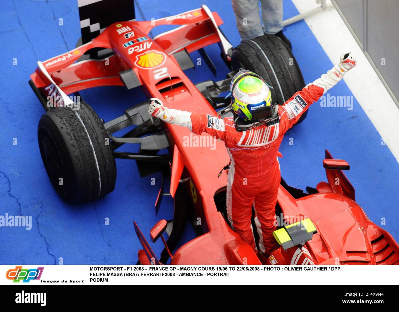 MOTORSPORT - F1 2008 - FRANCE GP - MAGNY COURS 19/06 AU 22/06/2008 - PHOTO : OLIVIER GAUTHIER / DPPI FELIPE MASSA (BRA) / FERRARI F2008 - AMBIANCE - PORTRAIT LIGNE DE FINITION JOIE GAGNANT Banque D'Images