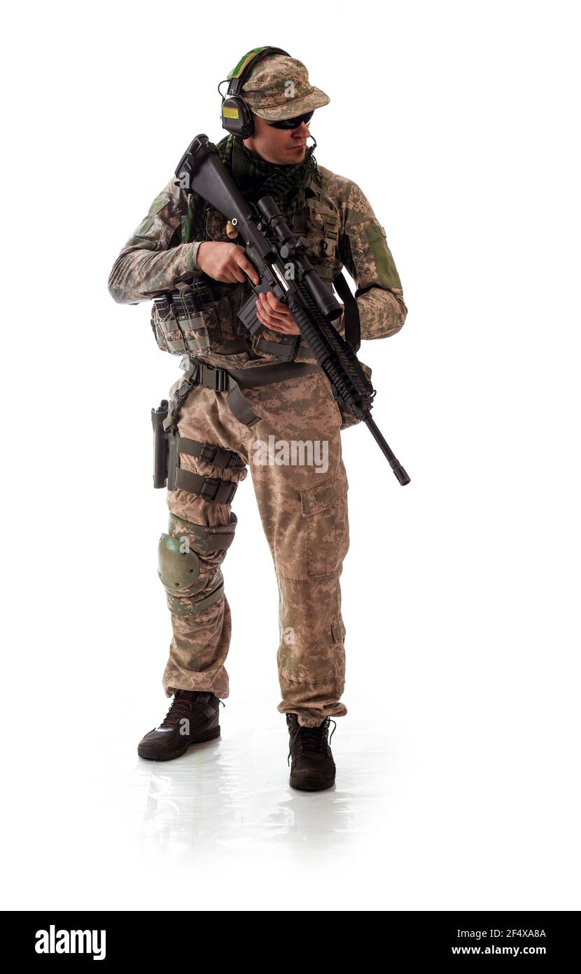 homme militaire tenue d'un soldat dans les temps modernes sur un fond blanc  en studio Photo Stock - Alamy