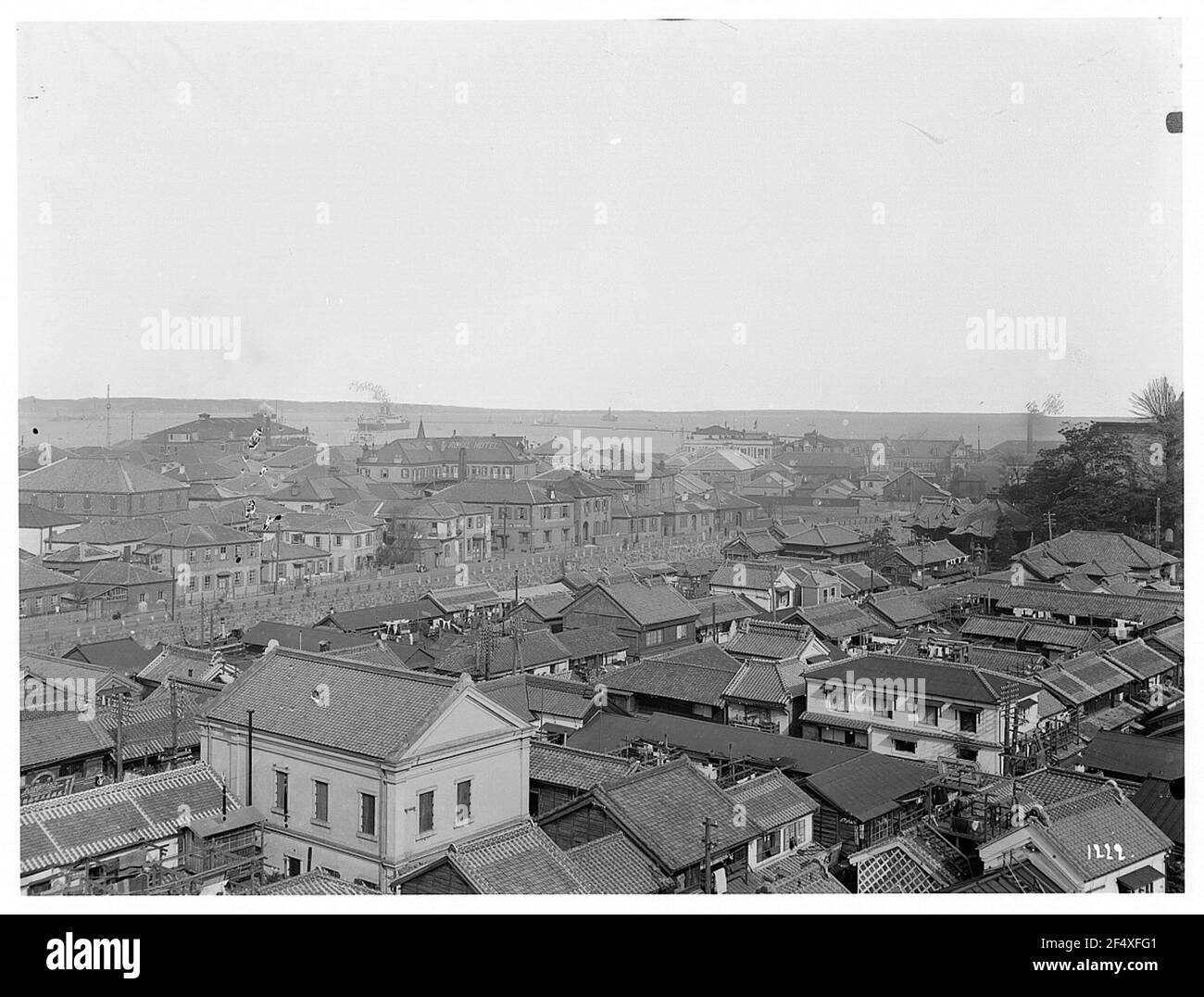 Vue depuis la maison de thé de 100 pas à Yokohama sur les toits de la ville Banque D'Images