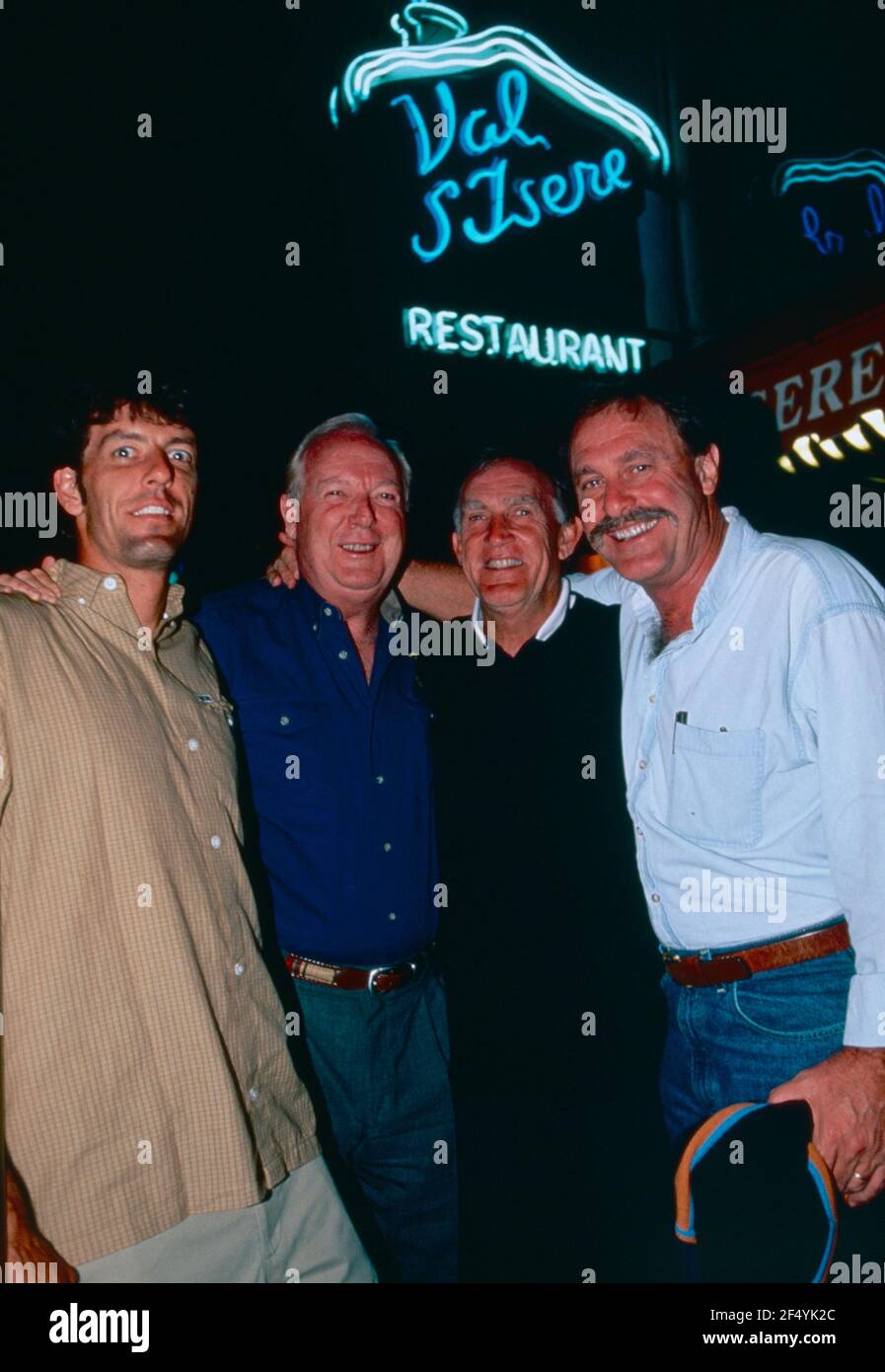 Joueurs de tennis australiens John Newcombe, Tony Roche, Fred et Sandon Stolle, années 1990 Banque D'Images