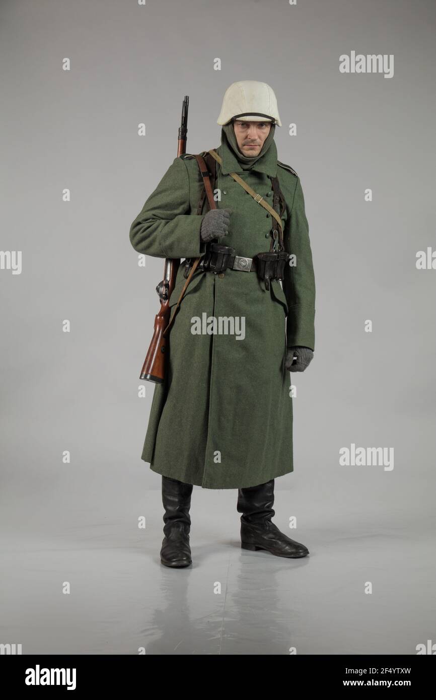Panzeri Pantalon Figurine Résine Soldat Allemand Hiver MP40 WW2 Échelle 1:16 - Kit à Monter, Peinture Non Incluse Pantalon Allemand Ww2