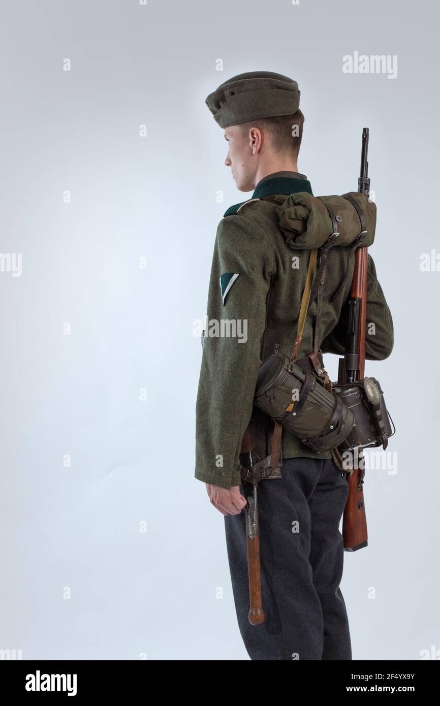 M1943 Chapeau De Laine Réplique Officier Allemand WW2 - Vert, Protège-oreilles Rabattable - Style Seconde Guerre Mondiale