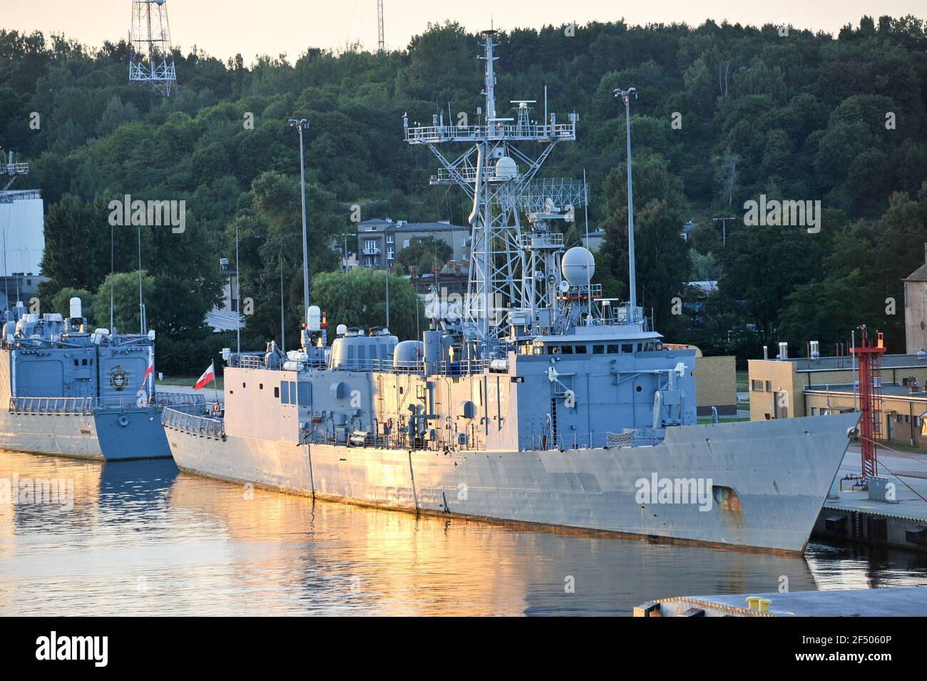 Polish classe Oliver Hazard Perry frégate lance-missiles ORP General Tadeusz Kosciuszko (273), ex-USS Wadsworth (FFG-9) connus de la ème film 1990 Banque D'Images