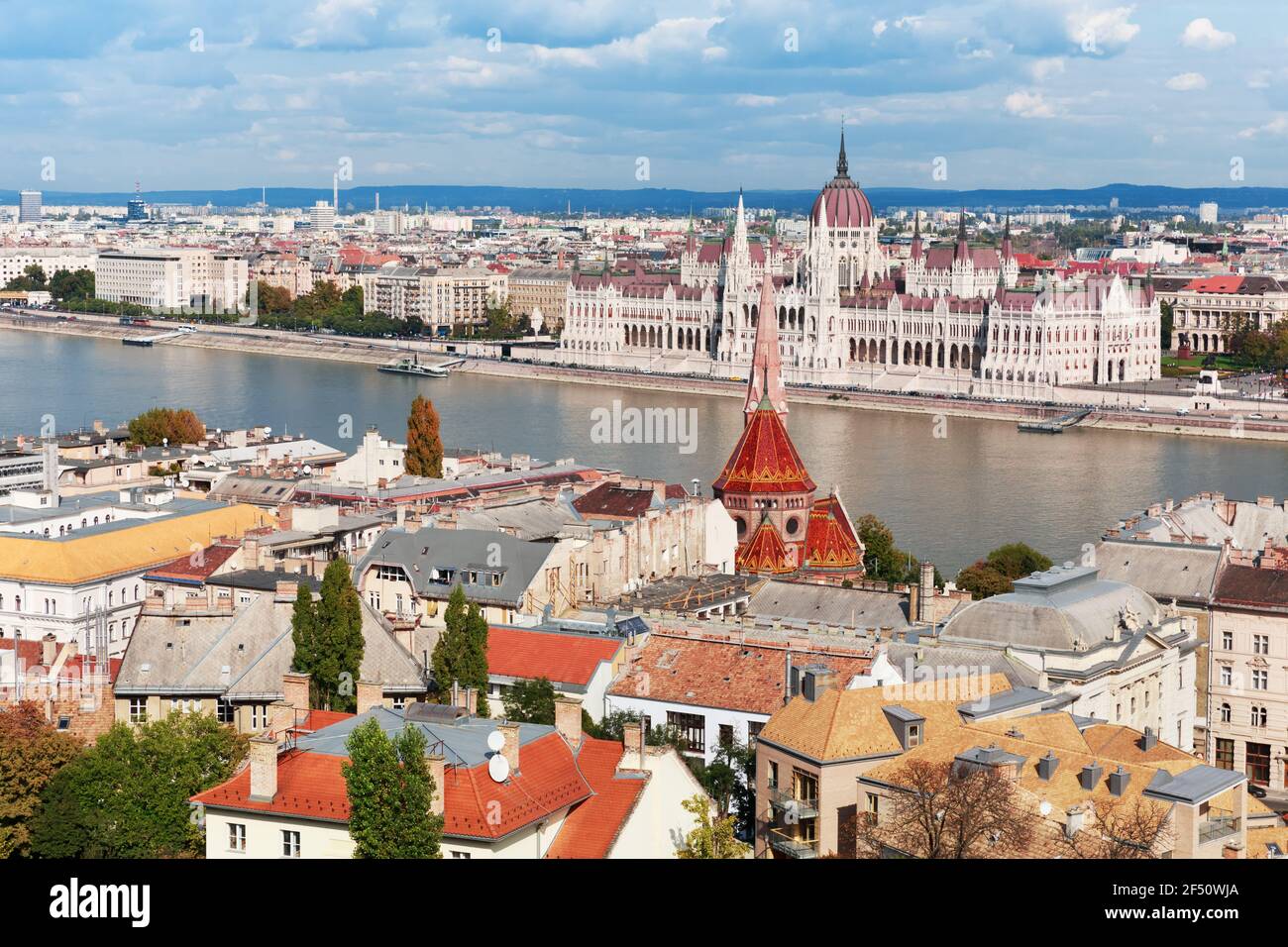 Hongrie. Budapest. Vue sur le Danube et le Parlement de Hongrie Banque D'Images