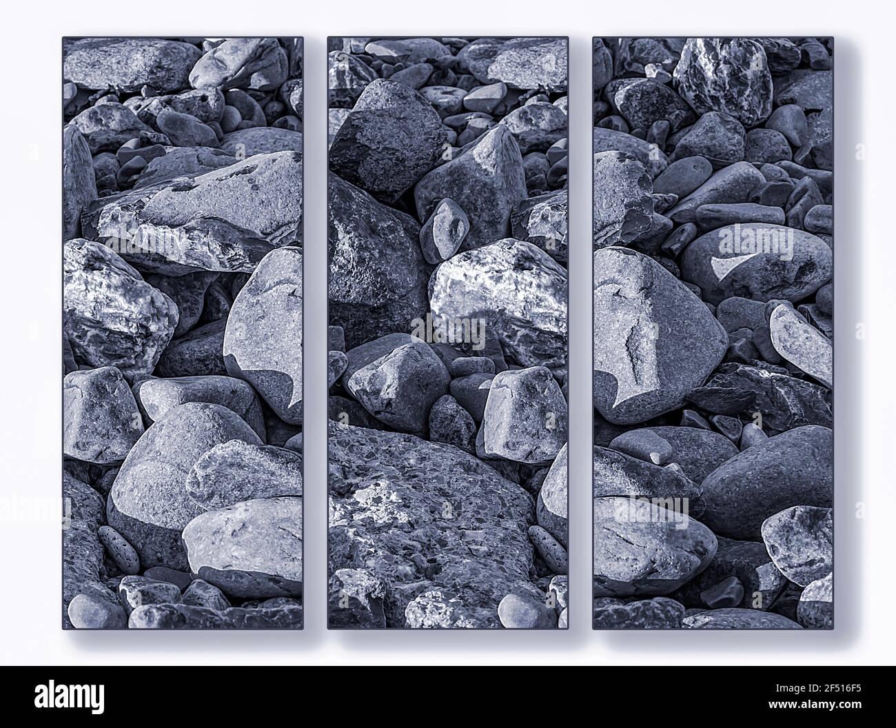 Rochers sur une plage au format Triptych Banque D'Images