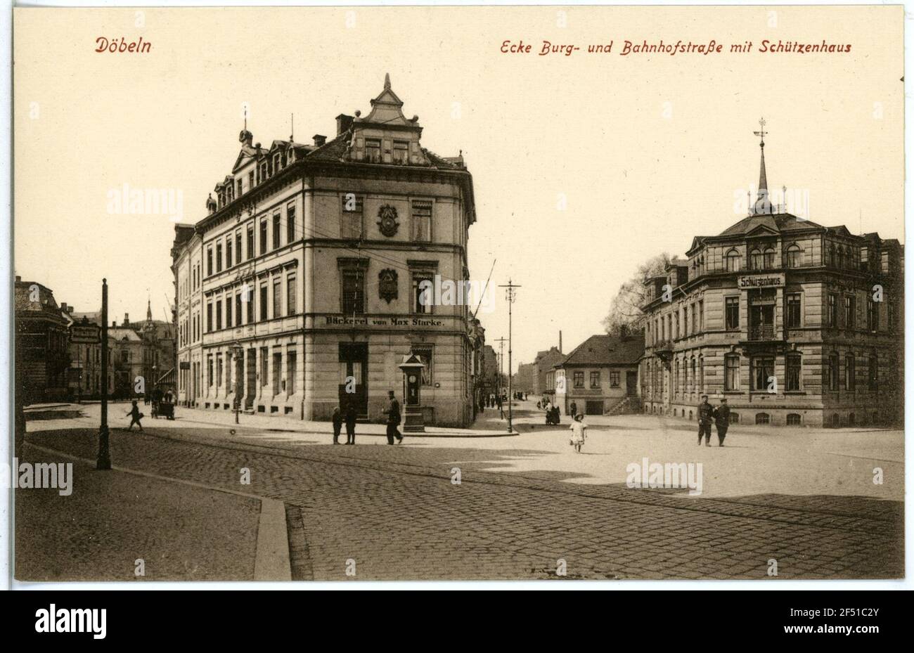 Angle Burg et Bahnhofstraße avec Schützenhaus Döbelen..ecke Burg-u.bahnhofstraßem.Schutzhaus Banque D'Images