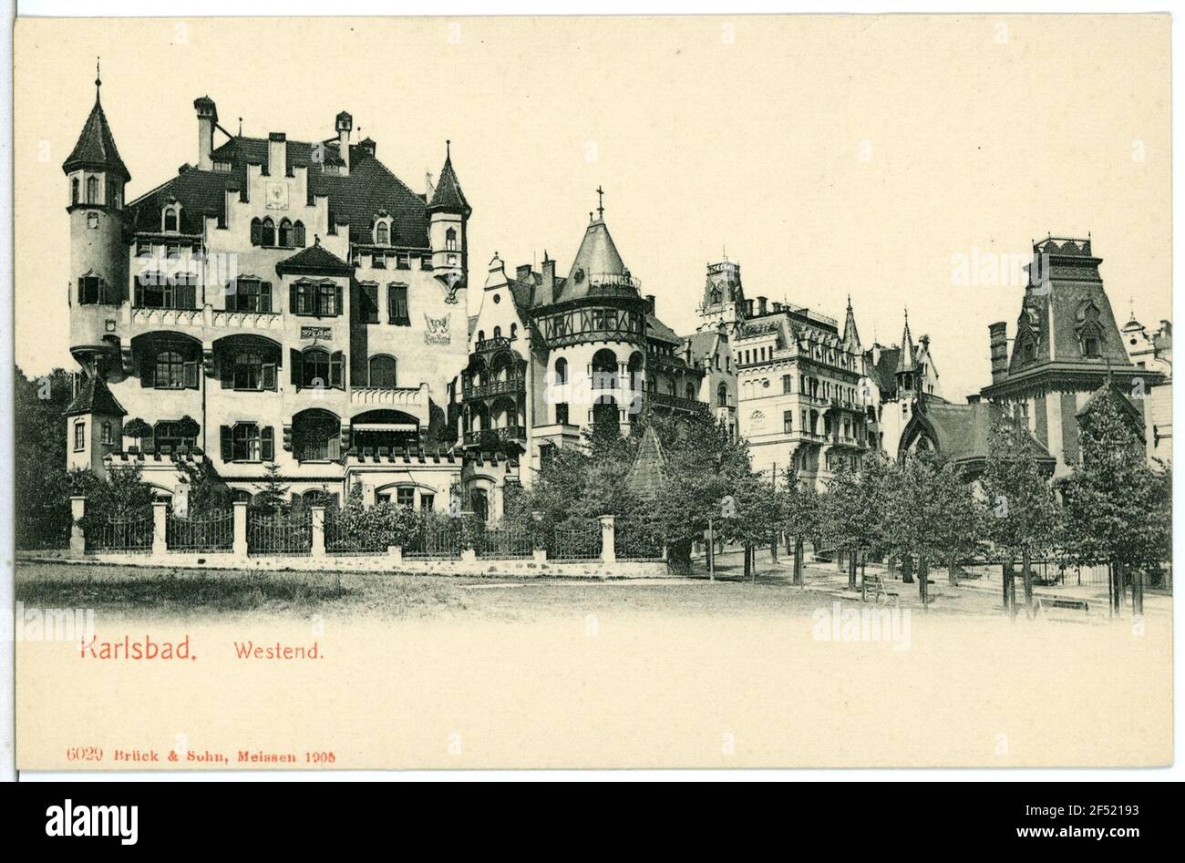 Westend Carlsbad. Westend avec Villa Ritter (1897) et Evangelical Hospice (1897-1899) Banque D'Images