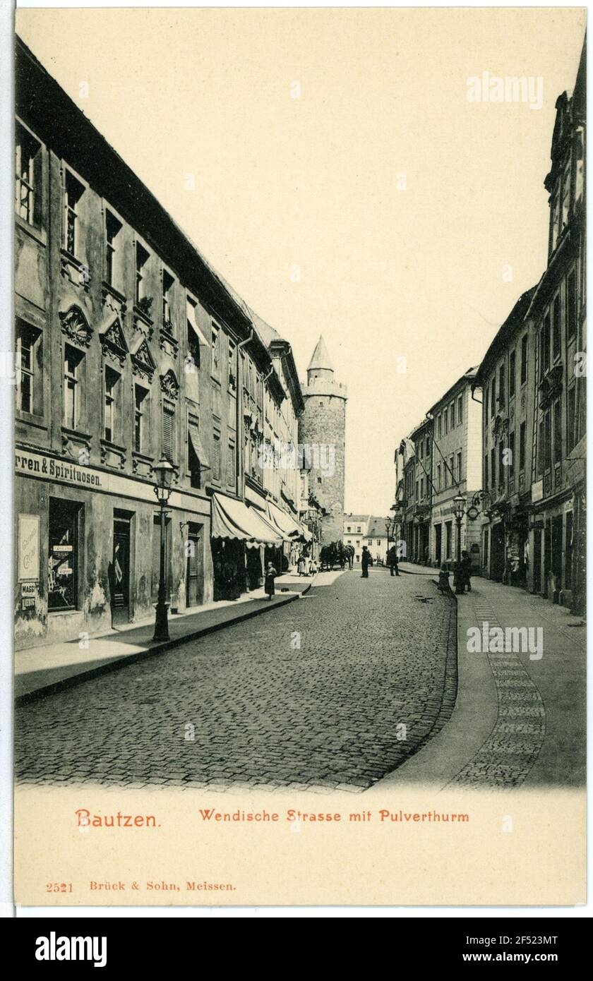 Wendische Straße avec tour de poudreuse Bautzen. Wendische Straße avec tour de poudreuse Banque D'Images