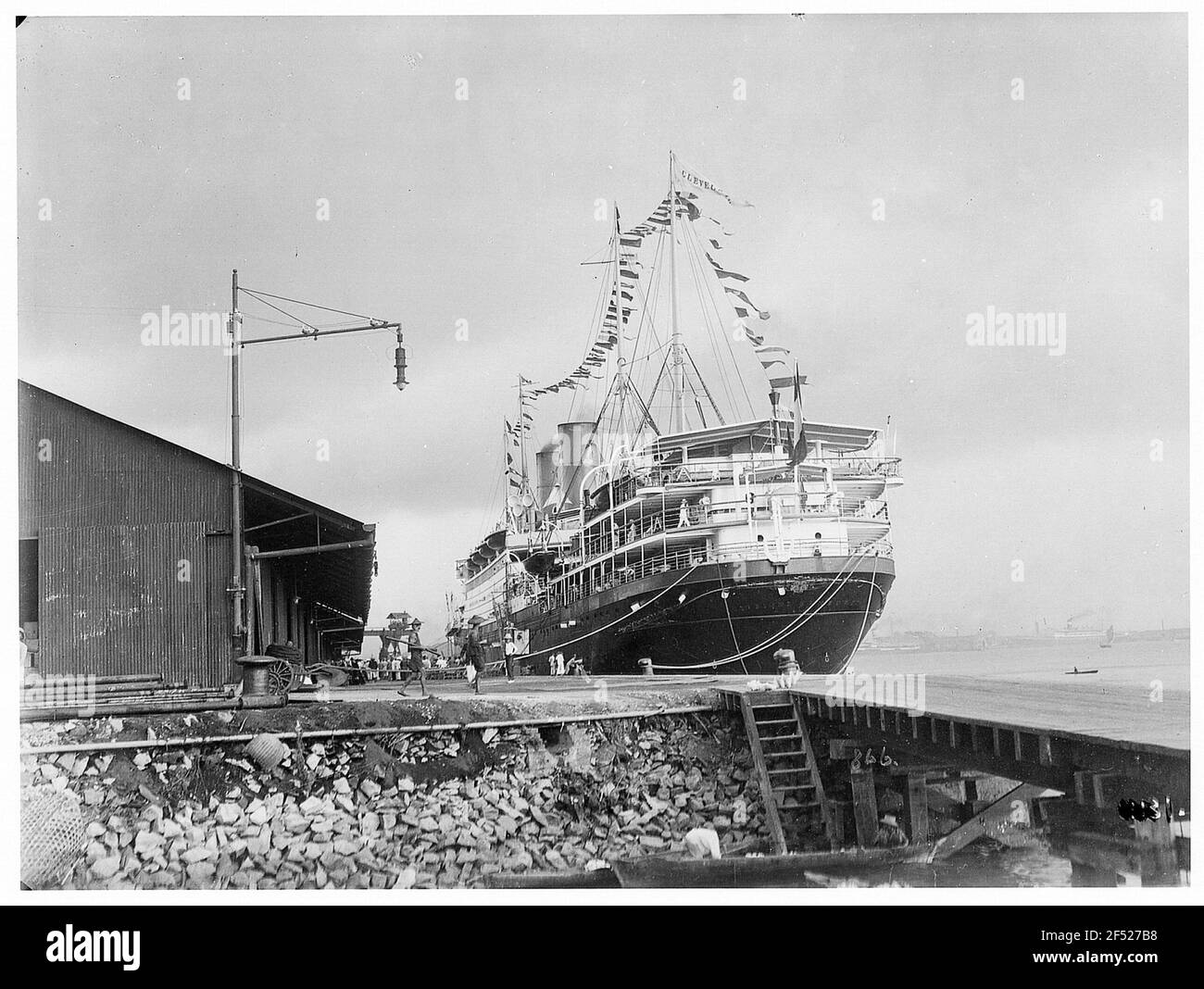 Bateau de vapeur de haute mer Cleveland am Kai dans le port De Singapour Banque D'Images