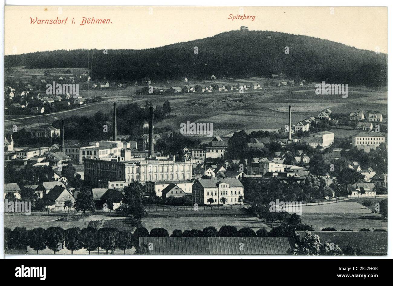 Vue sur Warnsdorf et sur Spitzberg Warnsdorf. Vue sur Warnsdorf U. D. Spitzberg Banque D'Images