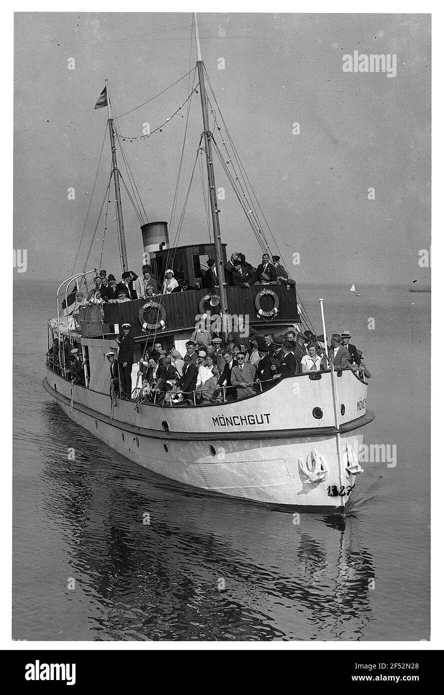 Rügen / Allemagne: Passagers sur le pont du riche bateau à vapeur Mönchgut Banque D'Images