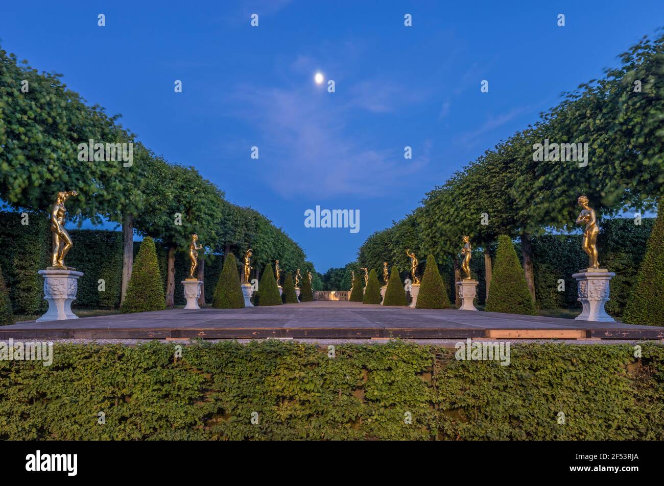 Géographie / Voyage, Allemagne, Basse-Saxe, Hanovre, jardin théâtre des Jardins de Herrenhausen dans la soirée, propriété-libéré Banque D'Images