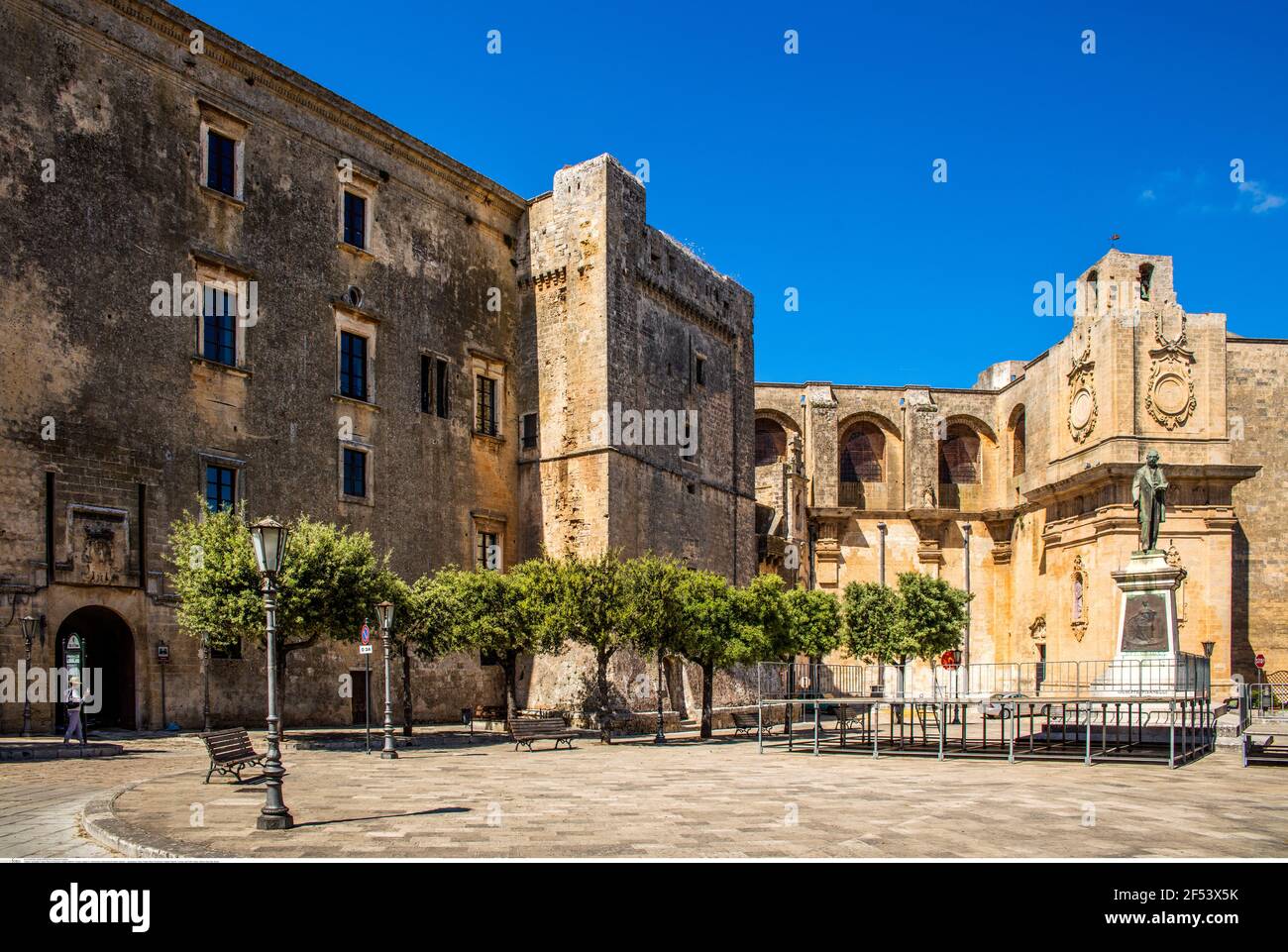 Géographie / Voyage, Piazza Vittorio Emanuele, Palazzo Gallone, Tricase, construit 15ème siècle, Extérieur v, droits supplémentaires-autorisation-Info-non disponible Banque D'Images