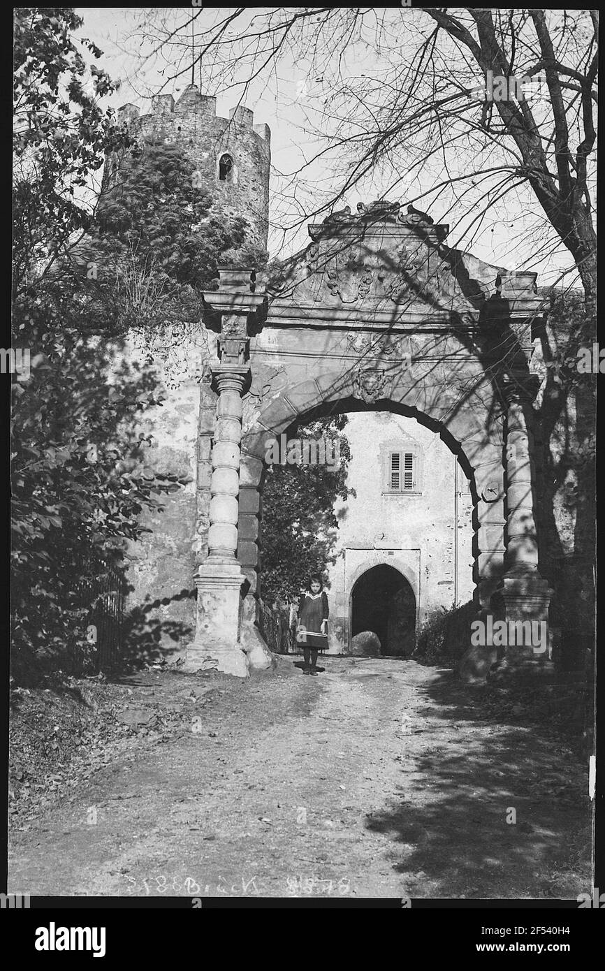 Scharfenstein. Château - entrée Banque D'Images