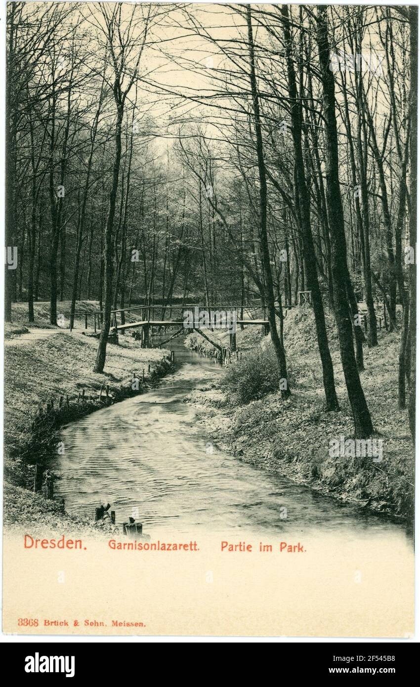 Dans le parc de la garnison salettes de Dresde. Pont dans le parc de la salade de garnison Banque D'Images