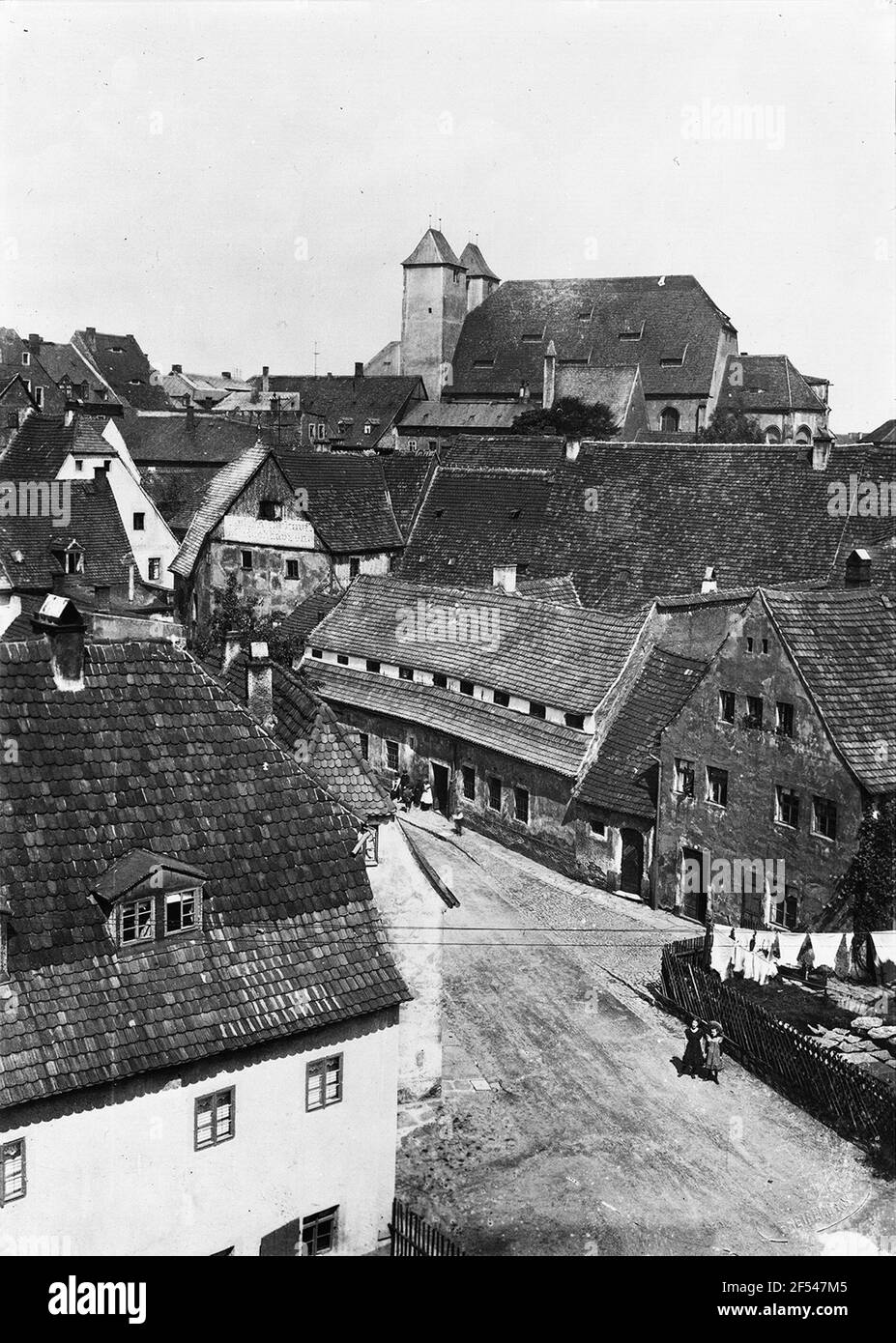 Vue sur la ruelle d'eau jusqu'à la Nikolaikirche Banque D'Images