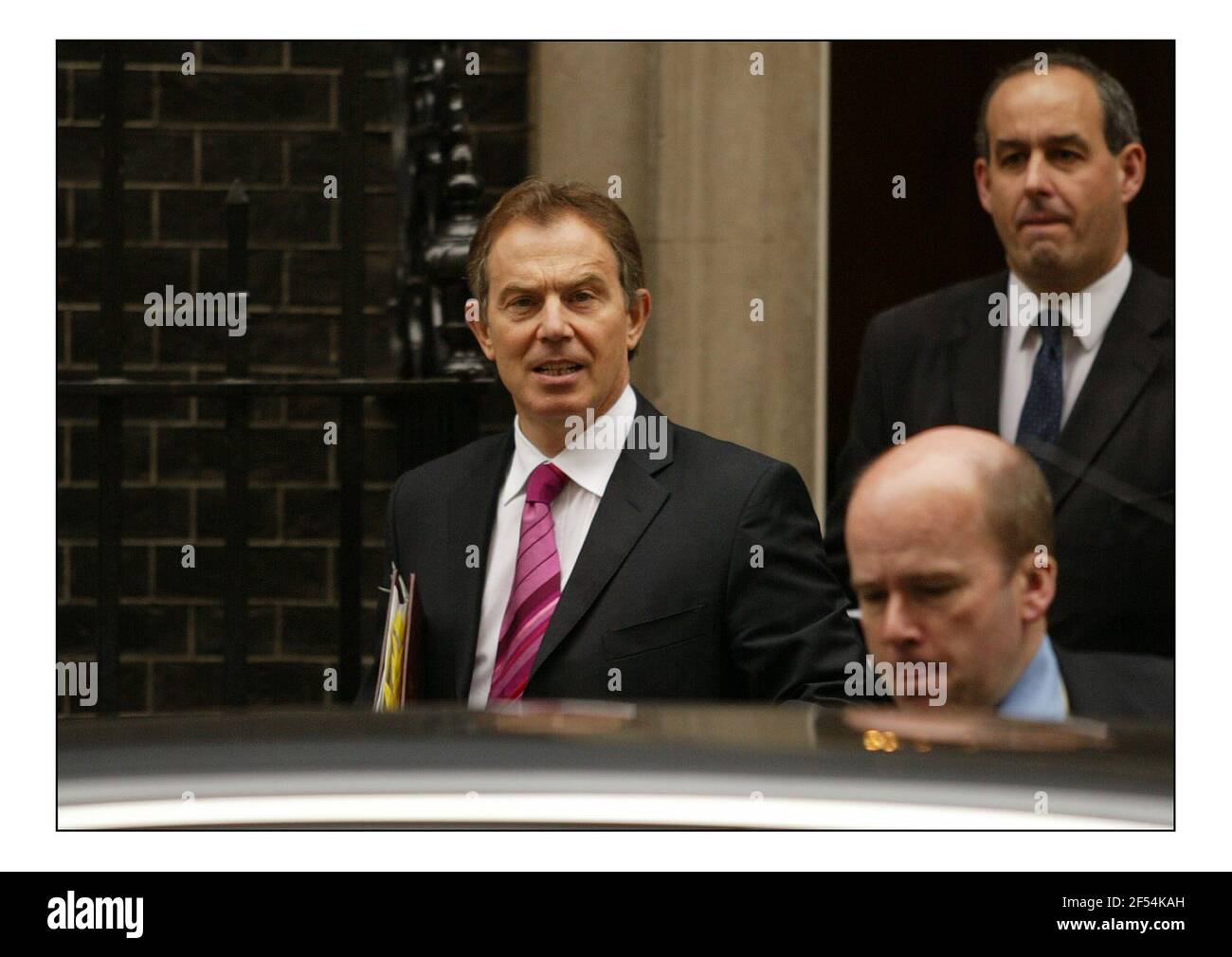 P.M. Tony Blair quitte Downing St pour P.M. Q'spic David Sandison 27/10/2004 Banque D'Images