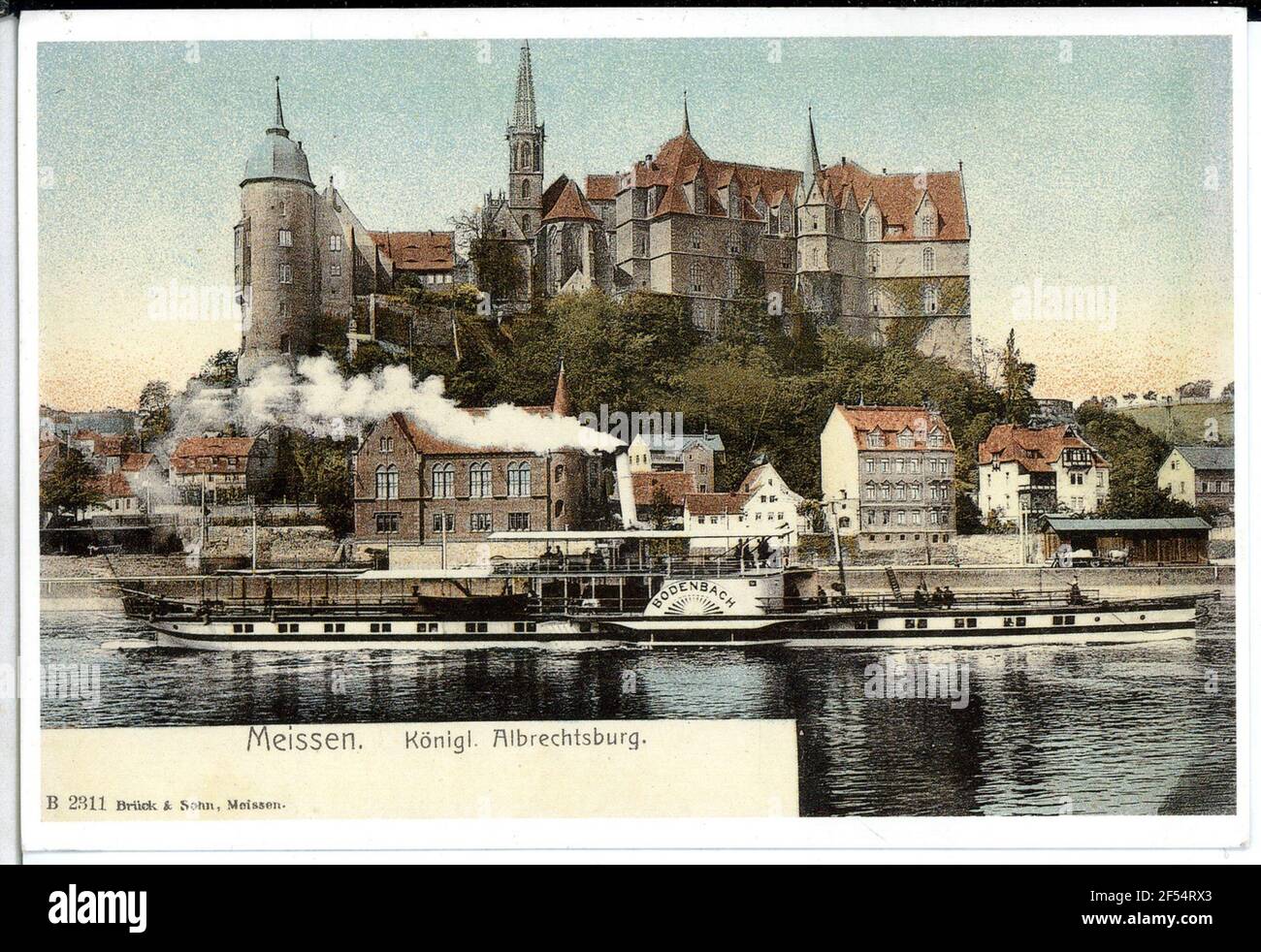 Burgberg avec l'Elbe et le vapeur Bodenbach Meissen. Burgberg avec l'Elbe et le bateau à vapeur 'Bodenbach Banque D'Images