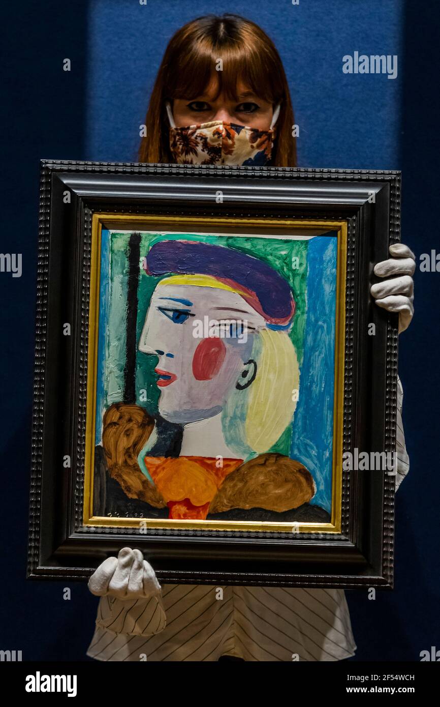 Londres, Royaume-Uni. 24 mars 2021. Femme au Béret mauve, 1937 par Pablo Picasso. Estimation: $10,000,000-15,000,000 - le portrait, invisible depuis près de 40 ans, est montré dans les villes du monde entier avant d'être offert à la vente à Bonhams Impressionist et de l'Art moderne à New York le jeudi 13 mai. Crédit : Guy Bell/Alay Live News Banque D'Images