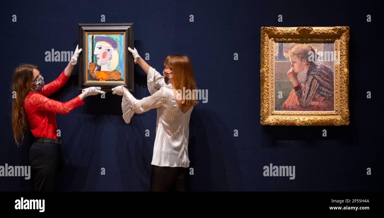 Bonhams, Londres, Royaume-Uni. 24 mars 2021. Un grand portrait Picasso qui n'a pas été vu depuis près de 40 ans, femme au Béret mauve, estimation 10,000,000-15,000,000, sera offert à la vente de Bonhams Impressionniste et d'Art moderne à New York le jeudi 13 mai. À côté de Camille Pissarro's Tete de jeunesse-fille de profil dite 'la Rosa', 1896, estime $1,500,000-2,000,000 dans la même vente. Crédit: Malcolm Park/Alay Banque D'Images