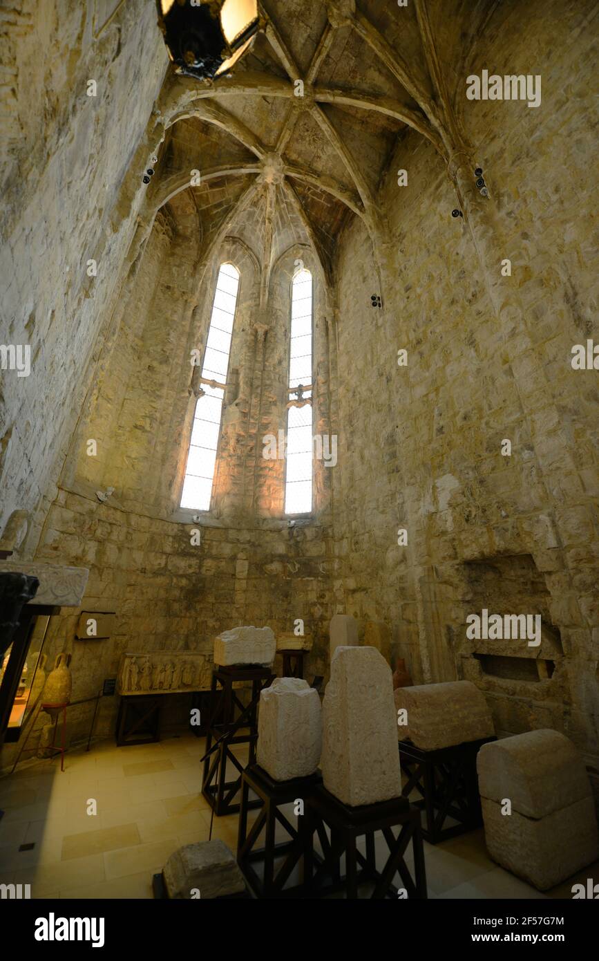 Autel du couvent des Carmo (portugais: Igreja de Carmo). L'église est la ruine du tremblement de terre de Lisbonne en 1755 dans la ville de Lisbonne, Portugal. Banque D'Images