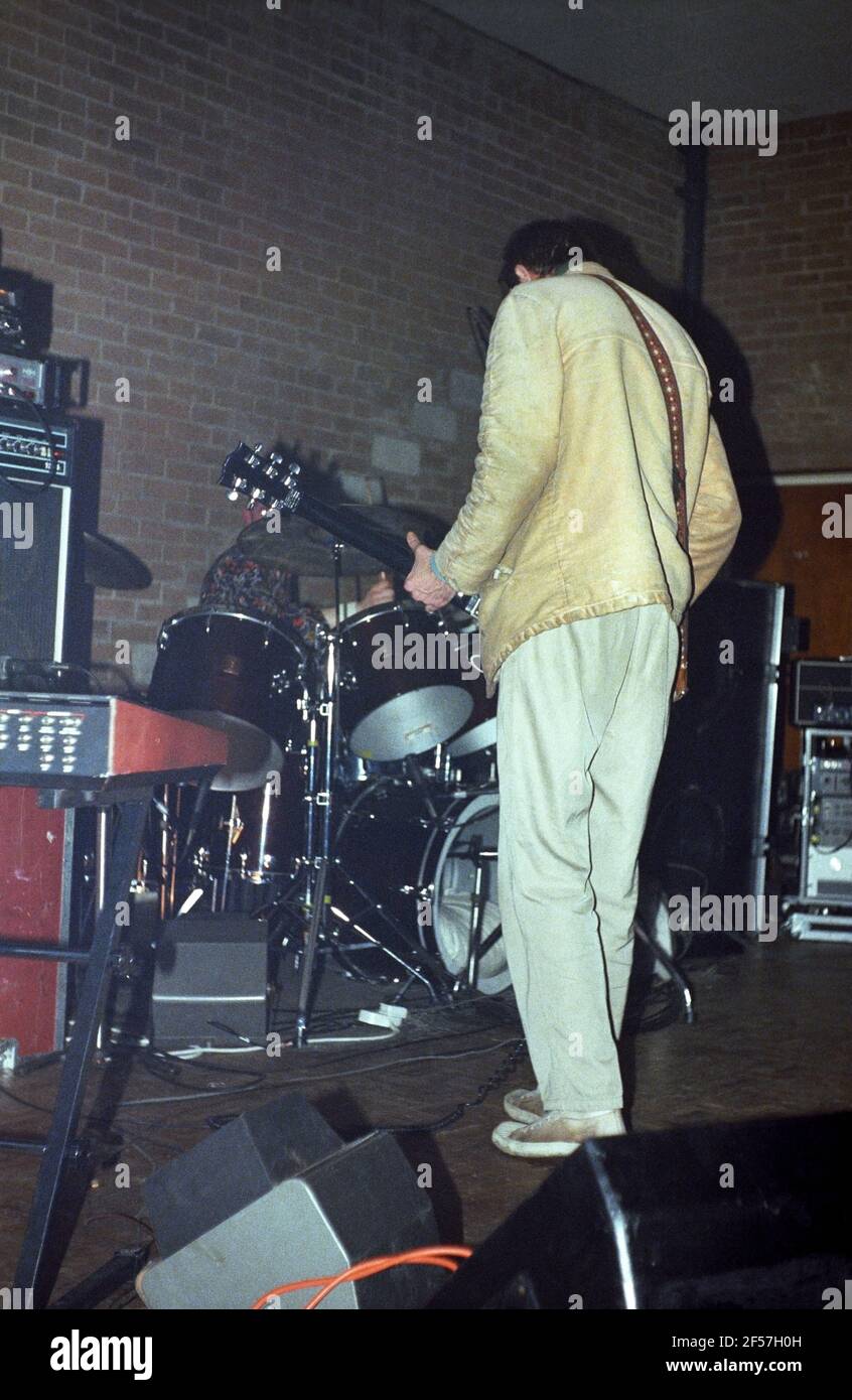 Paul Wiggin de la section 25 avec son retour au public, Bedford Boy's Club, 21 mars 1981 Banque D'Images