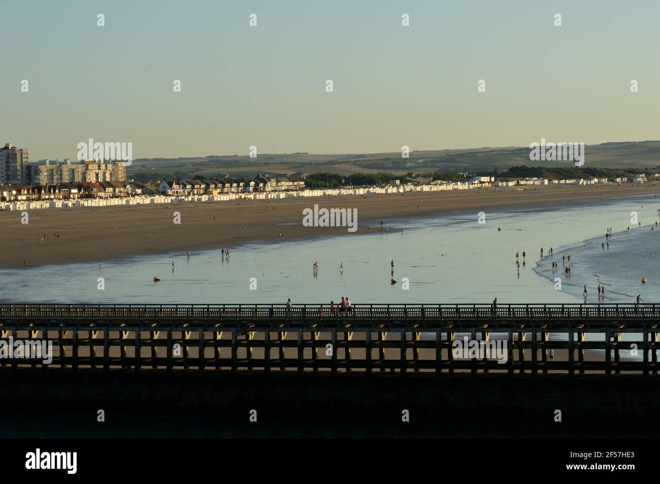 Départ du ferry de Calais et du terminal Banque D'Images