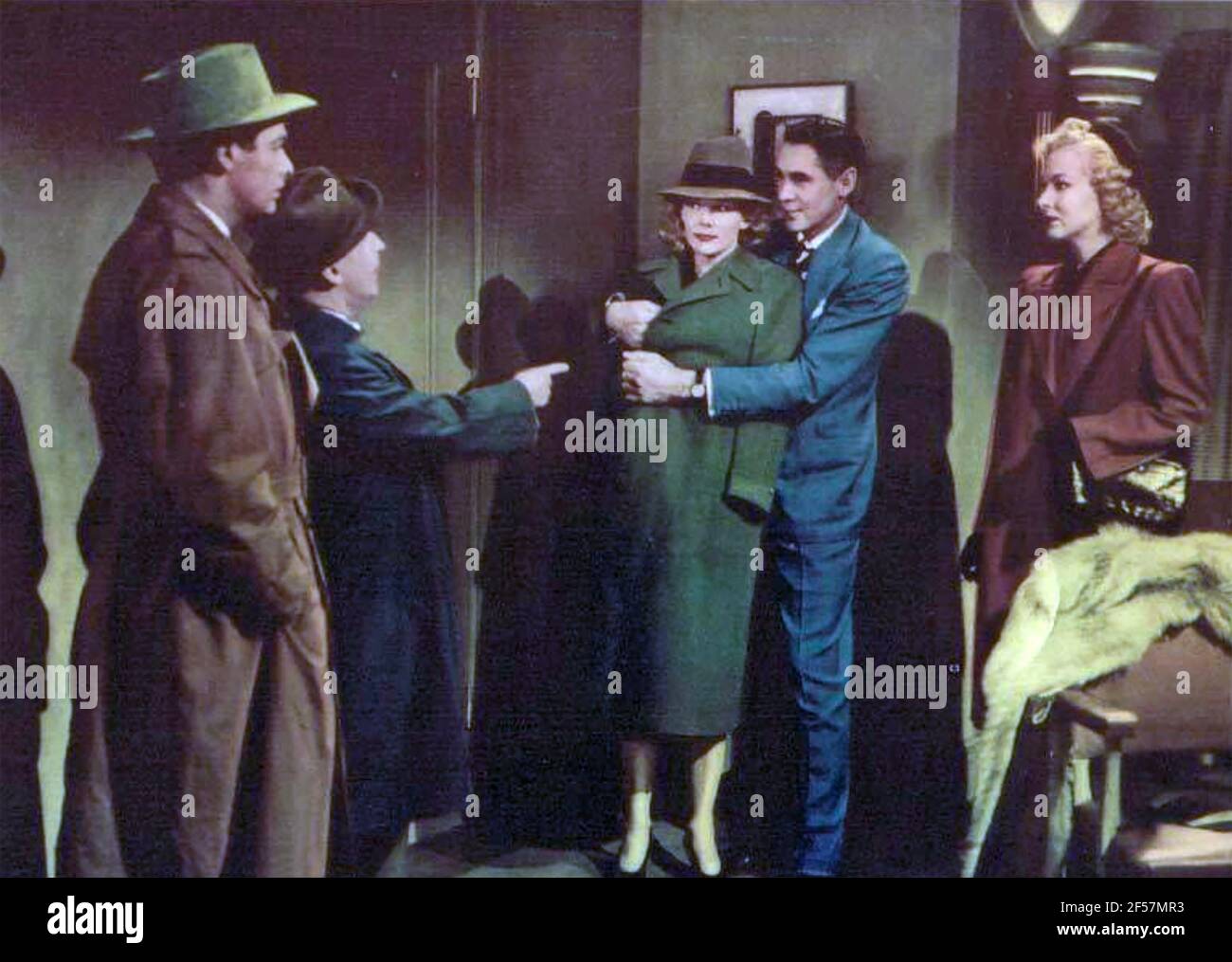 BIG TOWN 1947 Paramount Pictures film basé sur la radio Spectacle avec Phillip Reed et Hillary Brooke sur la droite Banque D'Images