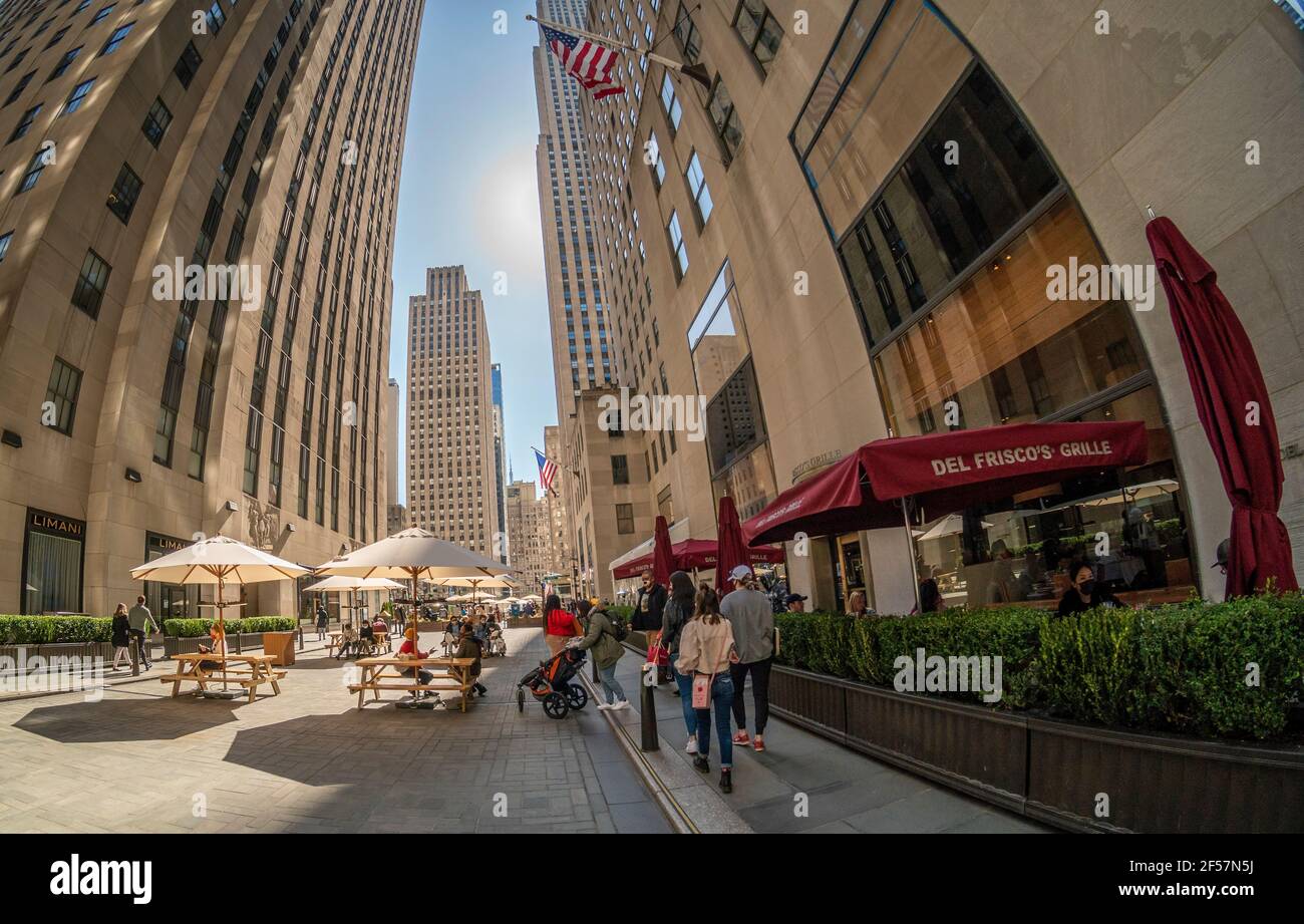 Les bureaux du Rockefeller Center à Midtown Manhattan à New York pendant la pandémie COVID-19 le samedi 20 mars 2021. (© Richard B. Levine) Banque D'Images