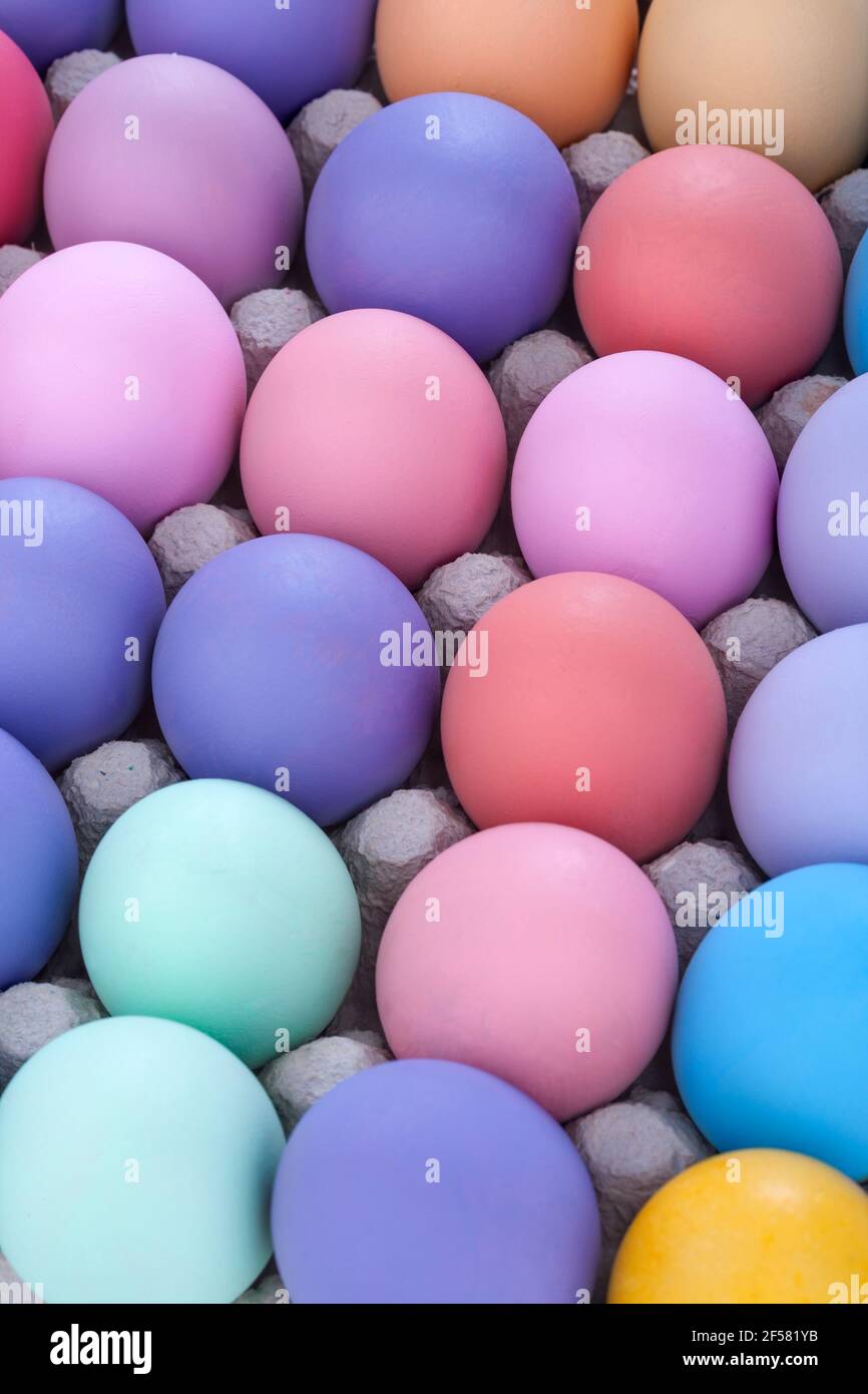 Œufs anciens et rétro pour célébrer Pâques Banque D'Images