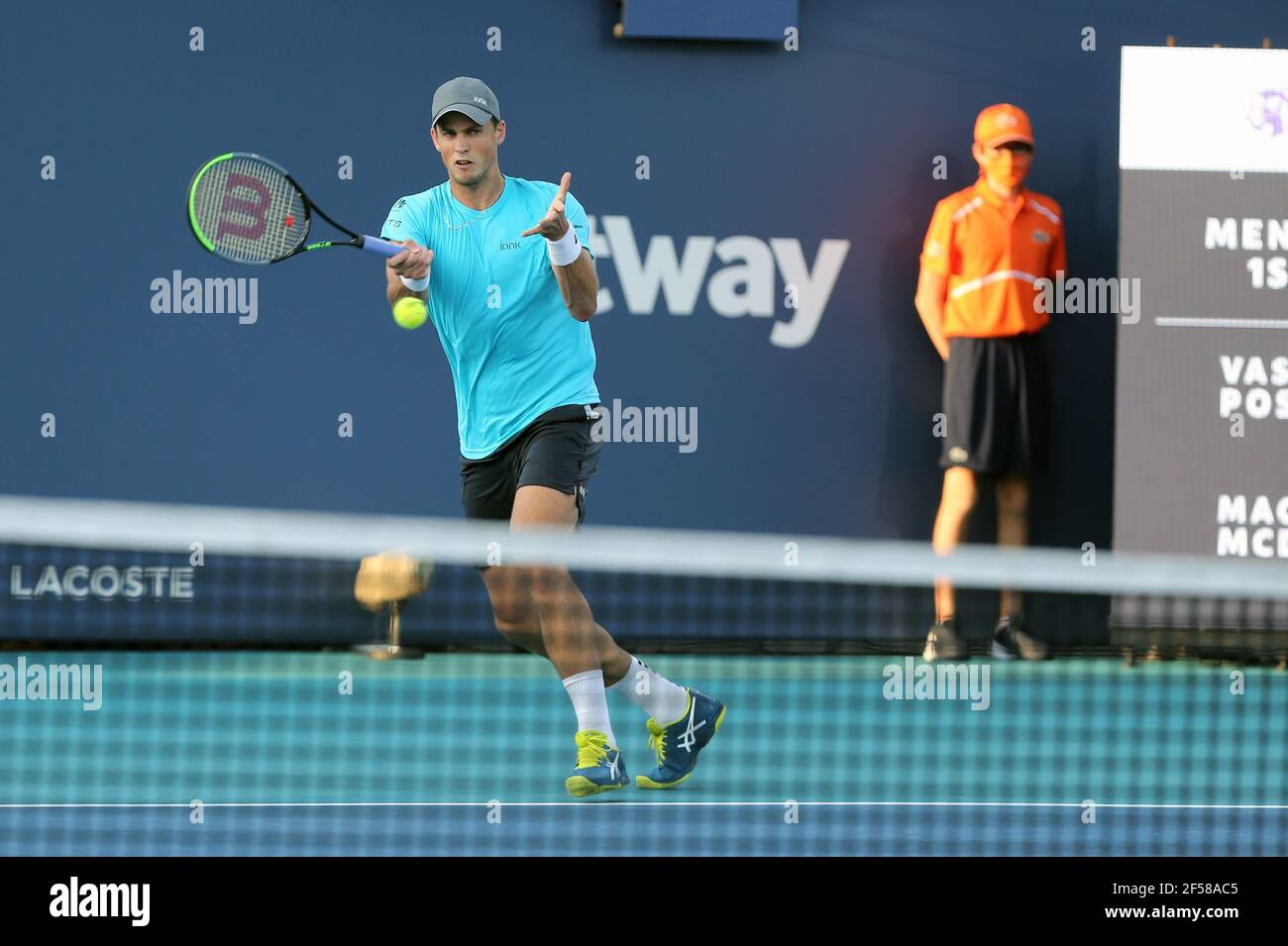 MIAMI GARDENS, FL - MARS 24: Vasek Pospisil vu jouer le jour 3 de l'ouverture de Miami le 24 mars 2021 au Hard Rock Stadium à Miami Gardens, Floride personnes: Vasek Pospisil crédit: Storms Media Group/Alay Live News Banque D'Images