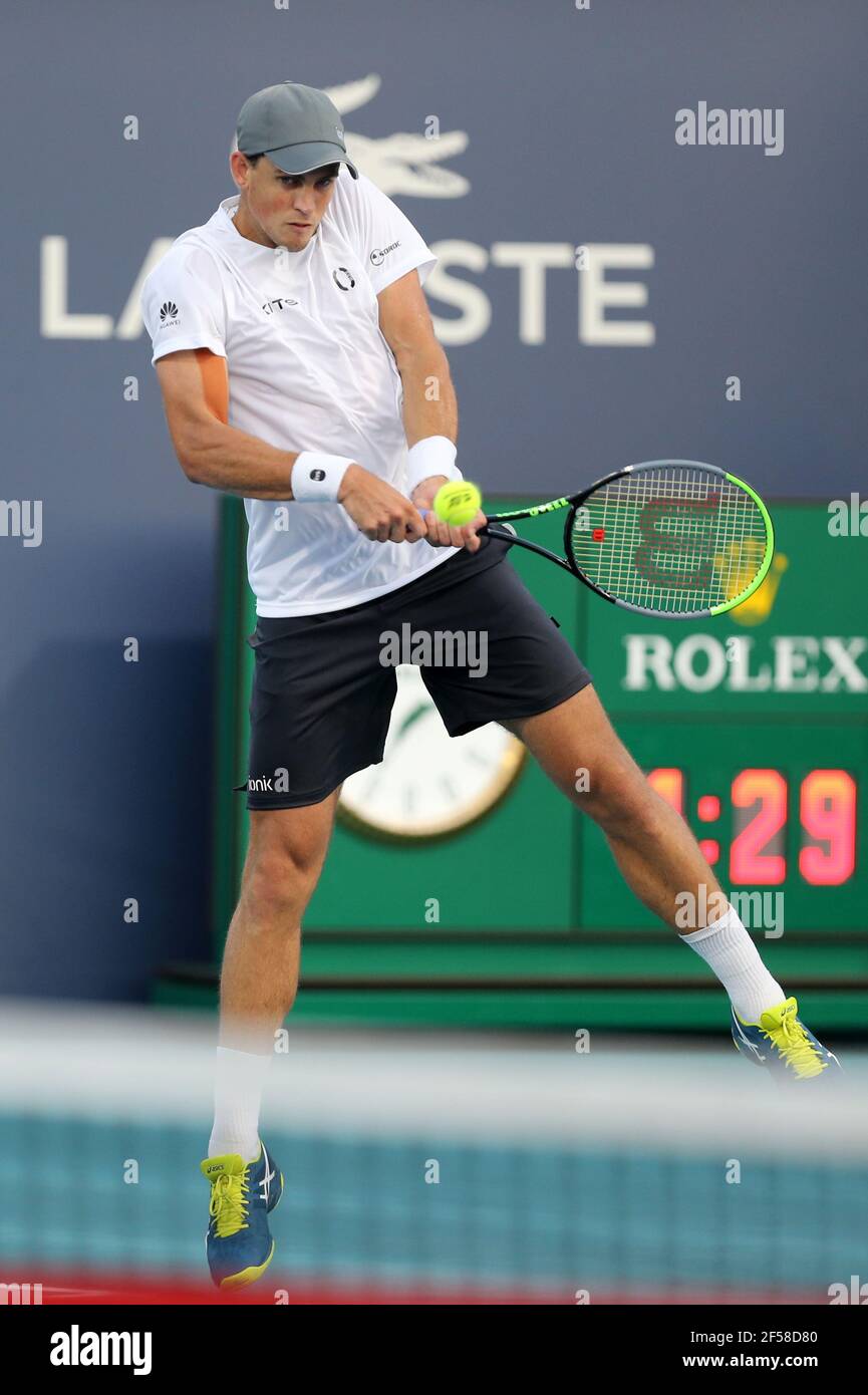 Miami Gardens, Floride, États-Unis. 24 mars 2021. Vasek Pospisil vu jouer le jour 3 de l'Open de Miami le 24 mars 2021 au Hard Rock Stadium à Miami Gardens, Floride personnes: Vasek Pospisil crédit: Hoo Me/Media Punch/Alay Live News Banque D'Images