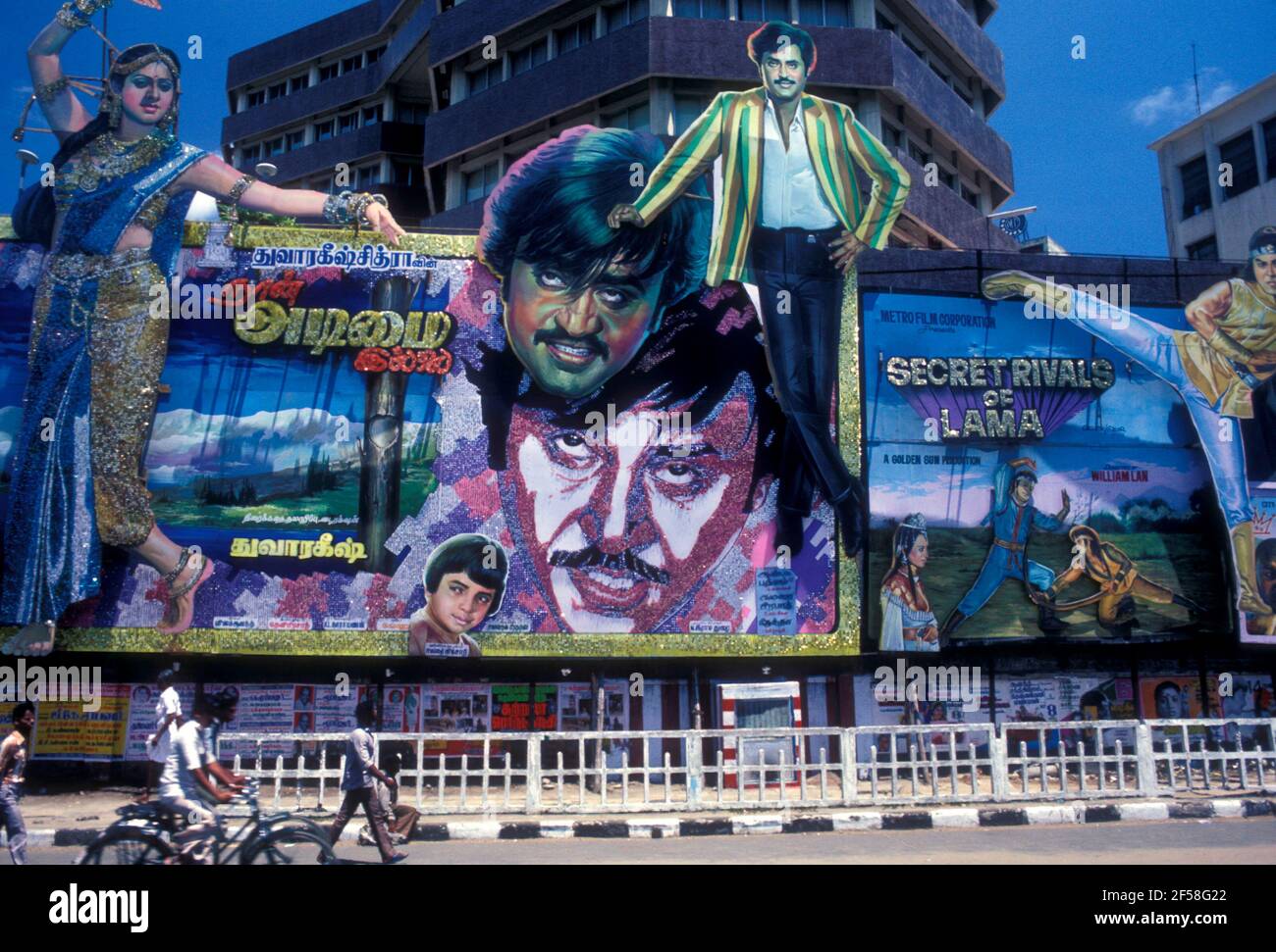 Panneaux publicitaires Bollywood à Chennai, en Inde Banque D'Images