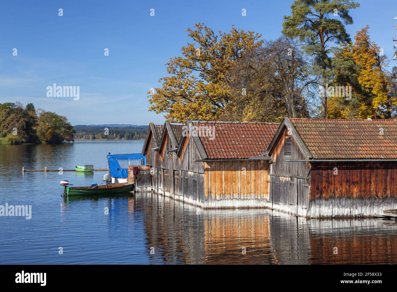 Géographie / Voyage, Allemagne, Bavière, Seehaus (Lake House)s à Staffelsee (lac Staffel), hangars de bateau a, droits-supplémentaires-décharge-Info-non-disponible Banque D'Images