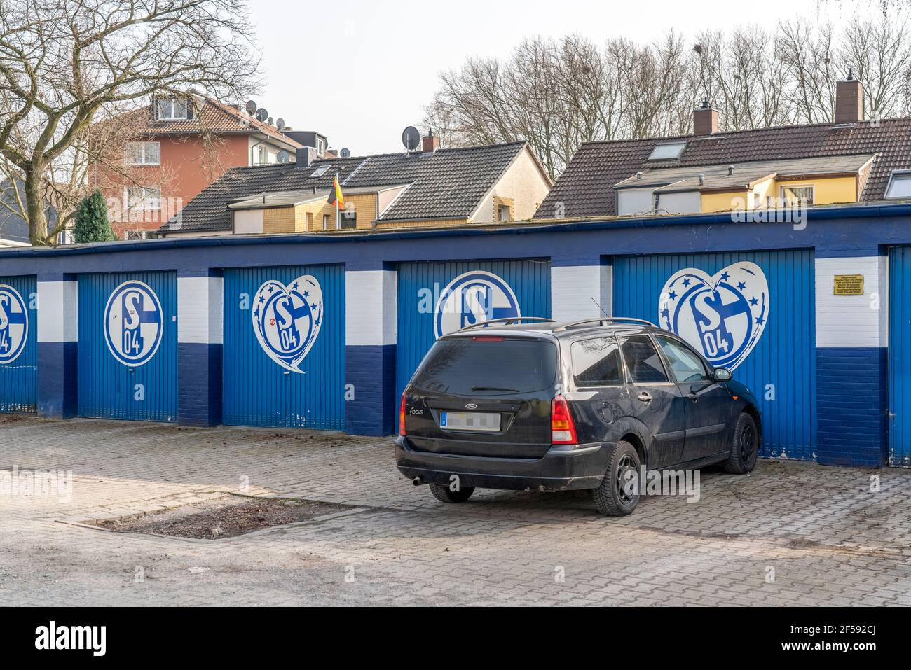 Le club de football allemand Bundesliga FC Schalke 04, le Schalker Mile, Mile of Tradition, Kurt-Schumacher-Strasse à Gelsenkirchen-Schalke, Seitenstrgasse, Banque D'Images