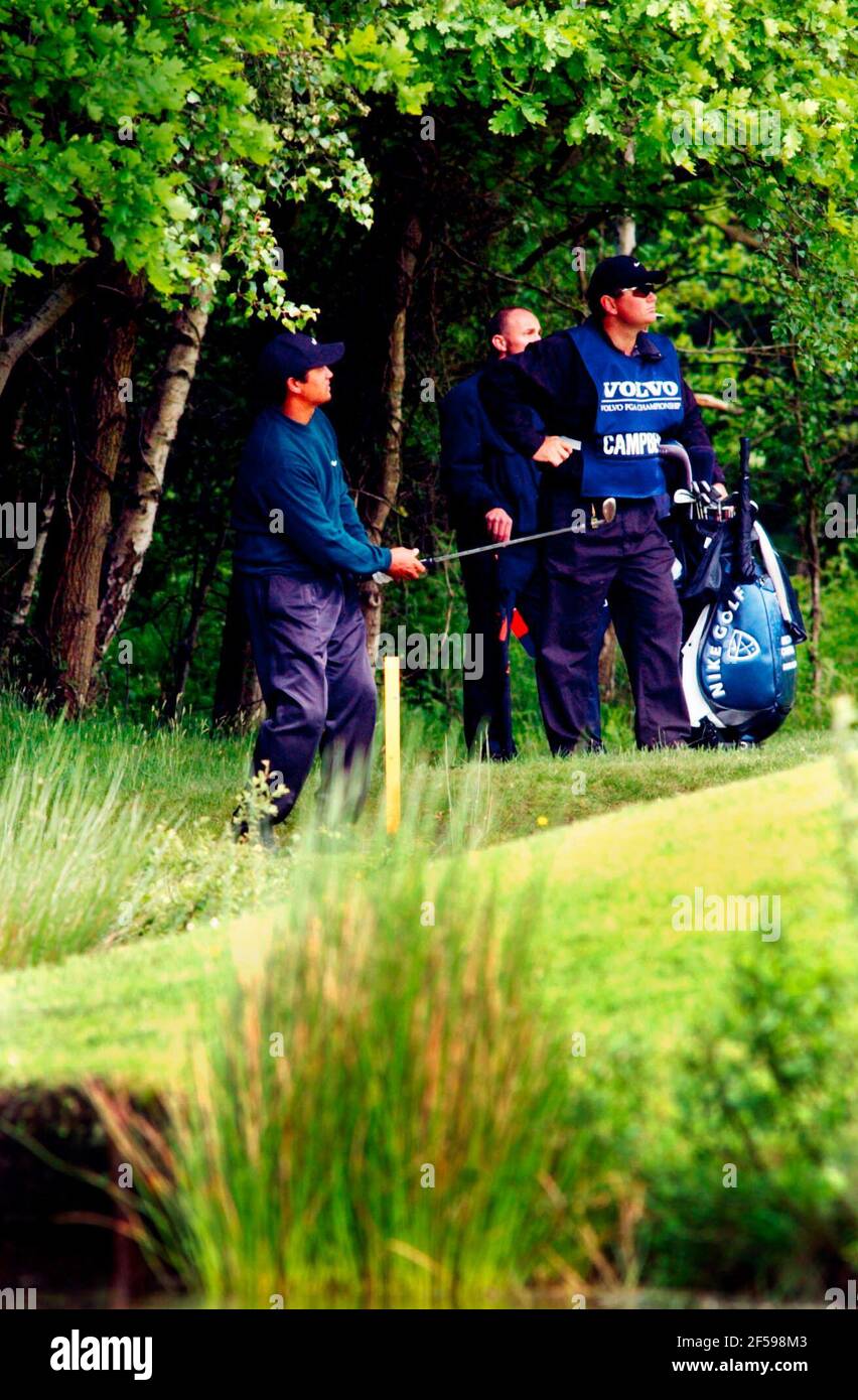 CHAMPIONNAT VOLVO PGA À WENTWORTH 24/5/2002 MICHAEL CAMPBELL 3E ON LA 8E PHOTO DAVID ASHDOWN.GOLF Banque D'Images