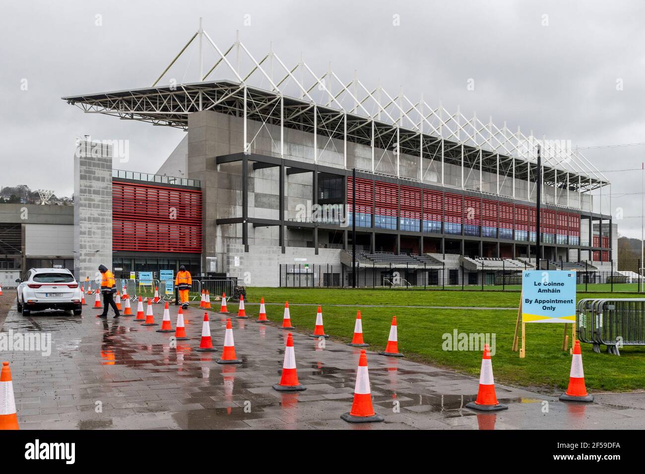 Cork, Irlande. 25 mars 2021. Le centre de vaccination de masse du stade Pairc UI Chaoimh GAA a ouvert ce matin, offrant des vaccins COVID-19 aux travailleurs de la santé. La clinique va vacciner les travailleurs de la santé aujourd'hui et vendredi avant d'ouvrir ses portes au grand public. Crédit : AG News/Alay Live News Banque D'Images