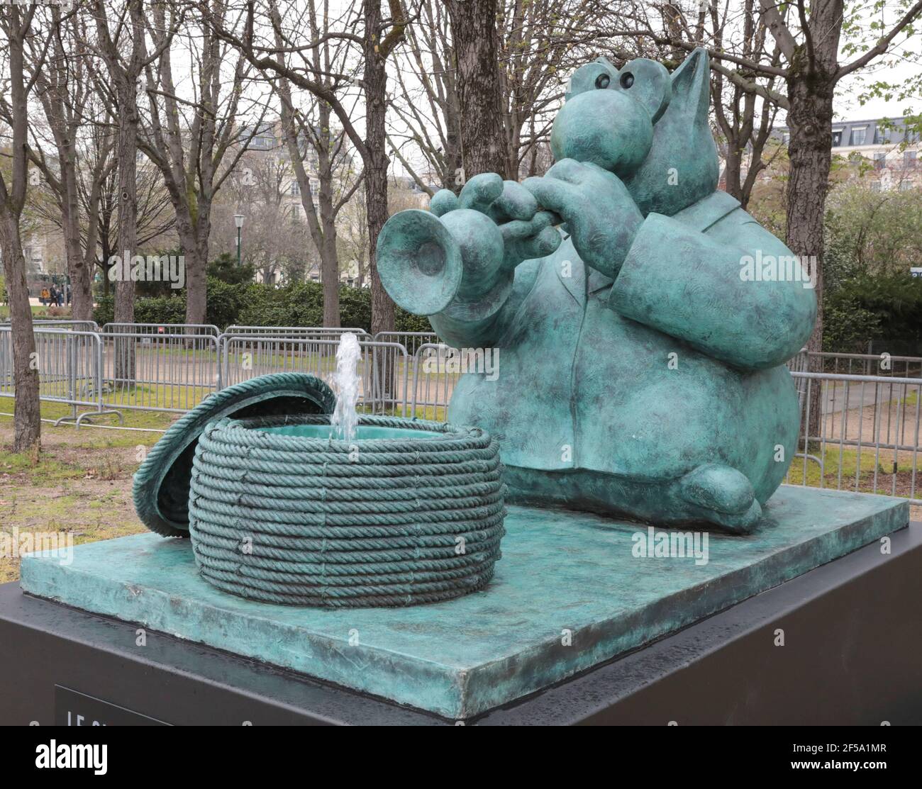 LE CHAT DE PHILIPPE GELUCK VINGT SCULPTURES SUR LES CHAMPS ELYSÉES ...