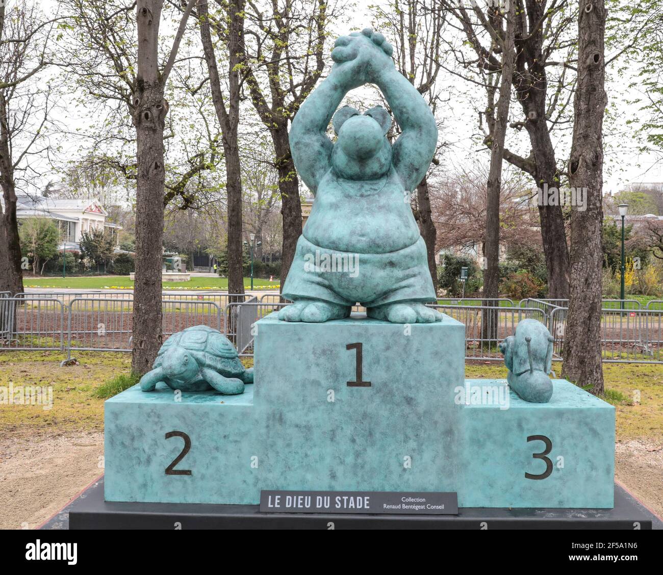 LE CHAT DE PHILIPPE GELUCK VINGT SCULPTURES SUR LES CHAMPS ELYSÉES ...