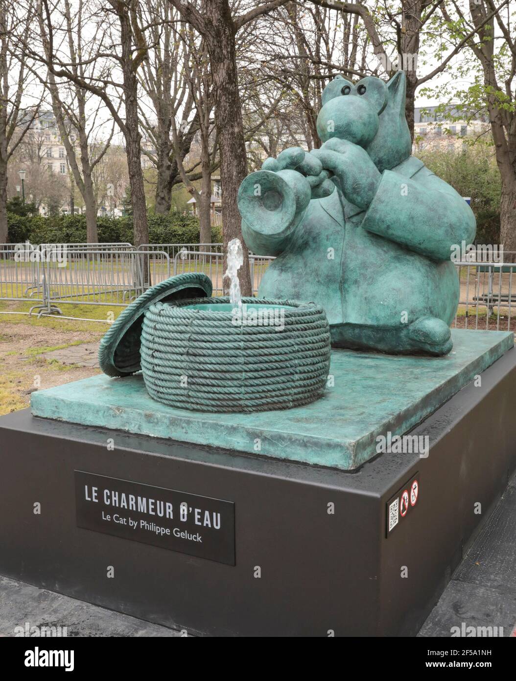 LE CHAT DE PHILIPPE GELUCK VINGT SCULPTURES SUR LES CHAMPS ELYSÉES ...