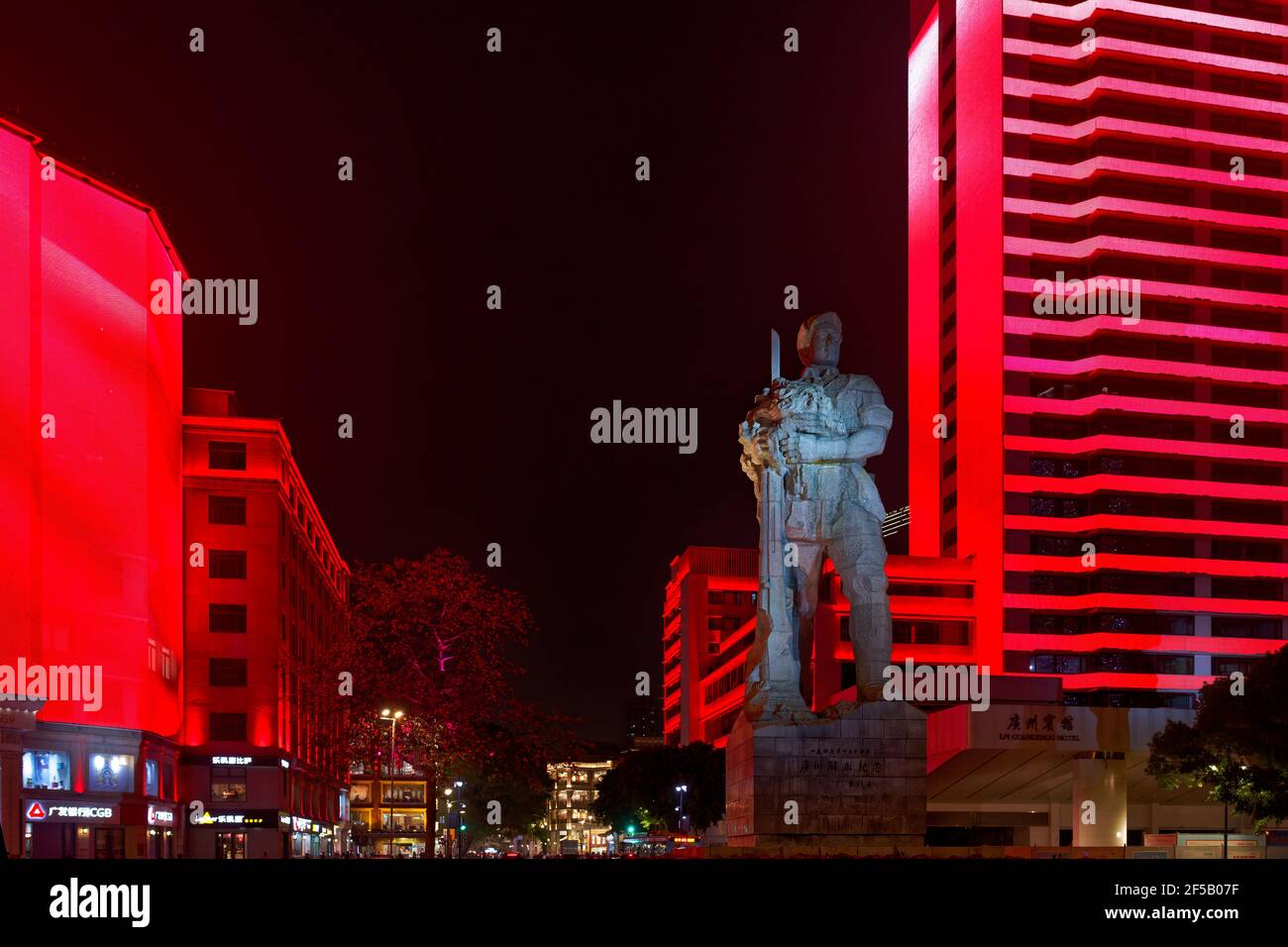 Paysage urbain lumières de nuit chine guangzhou au bord de la rivière Banque D'Images
