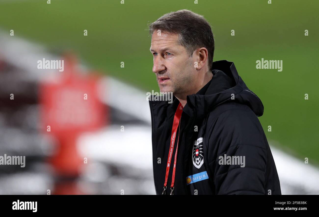Franco Foda, directeur autrichien, avant le match de qualification de la coupe du monde FIFA 2022 à Hampden Park, Glasgow. Date de la photo: Jeudi 25 mars 2021. Banque D'Images